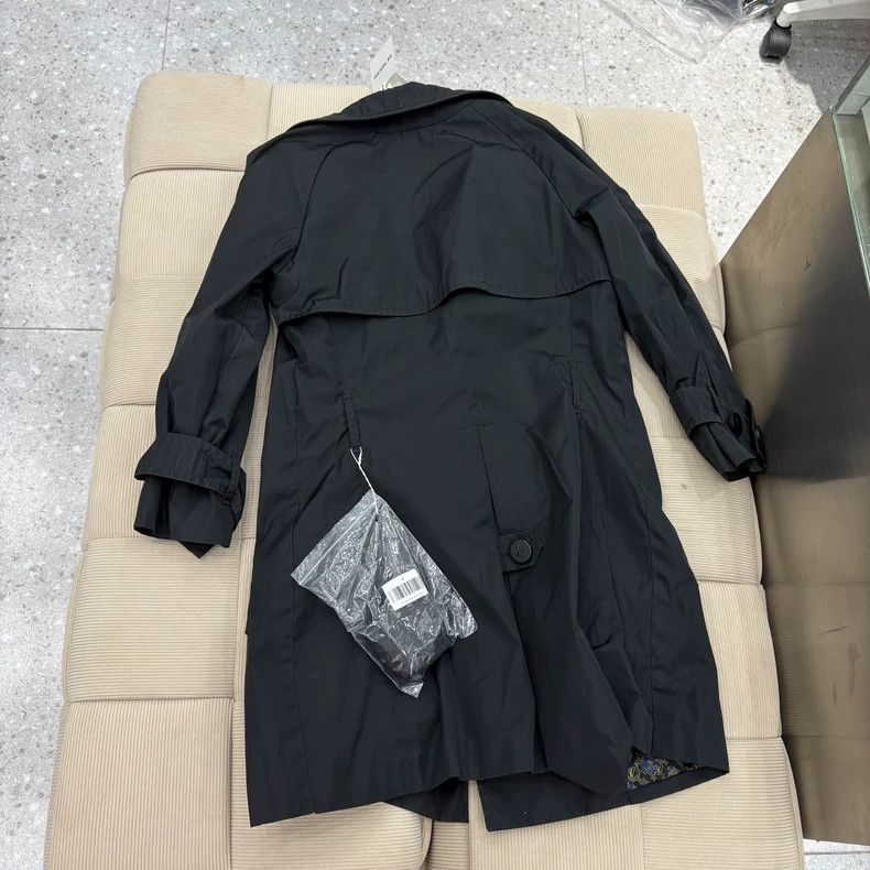 Louis Vuitton Louis Vuitton Black 9-point sleeve design with lambskin pa Size XS / US 0-2 / IT 36-38 - 2 Thumbnail