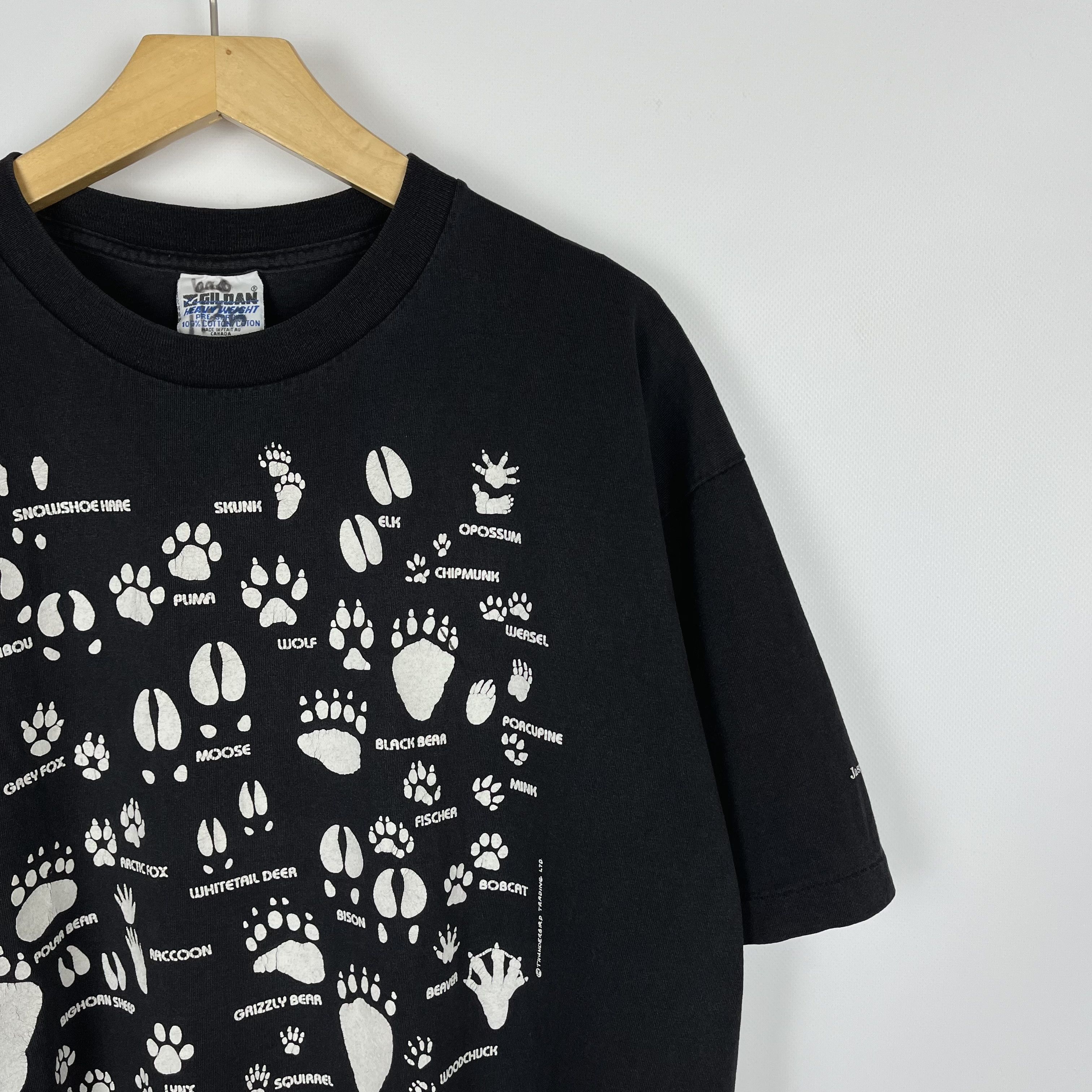Arts & Science Vintage Footprints Of Canada Art Nature T Shirt 90’s Size US XL / EU 56 / 4 - 2 Thumbnail