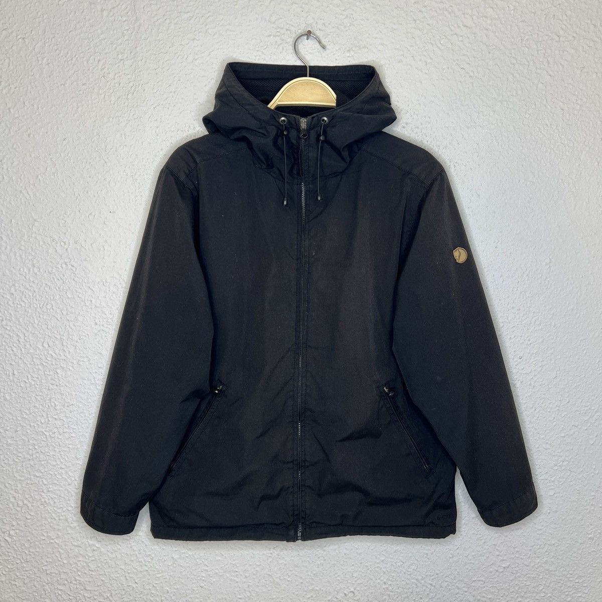 Fjallraven × Vintage Vintage Fjallraven Windbreaker Hooded Jacket G-1000 Black Size US M / EU 48-50 / 2 - 1 Thumbnail