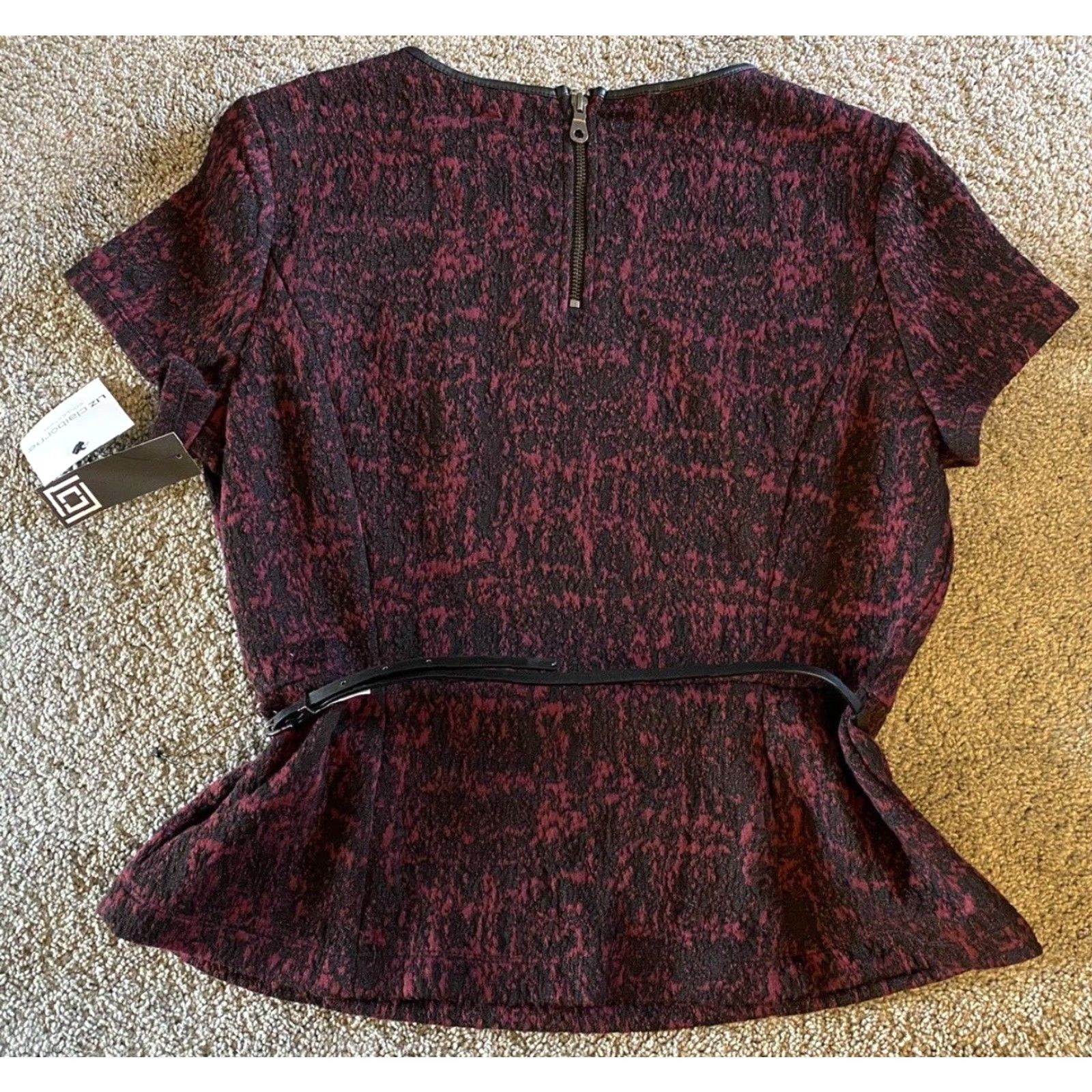 Liz Claiborne NWT New Liz Claiborne Top Shirt Women’s L Impressionist Dream Ruby Black Belt Size L / US 10 / IT 46 - 2 Thumbnail