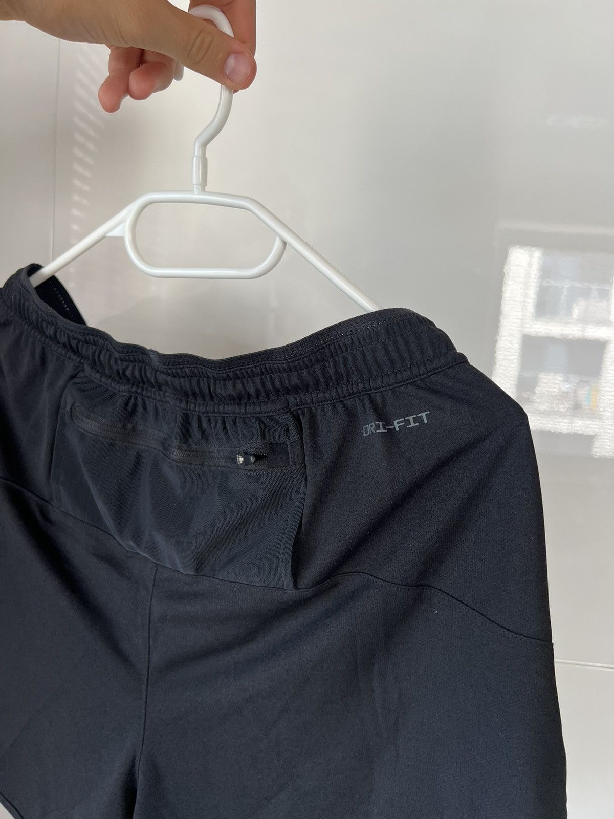 Nike Nike Running Division Reflective Swoosh Dri-Fit ADV 4 Shorts Size US 32 / EU 48 - 10 Thumbnail