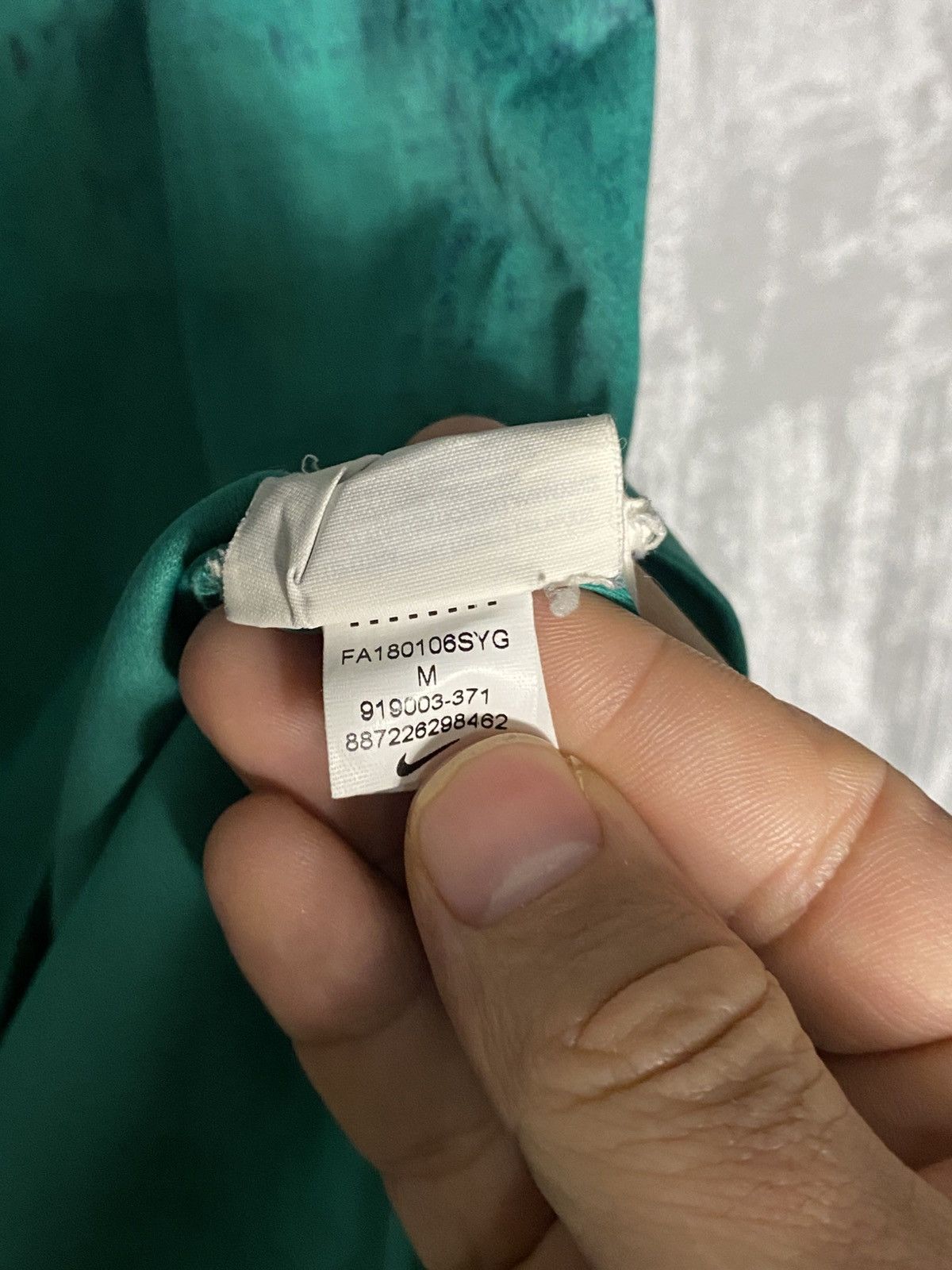 Nike 2018/2019 Tottenham Hotspur Nike Soccer Jersey Third AIA Size US M / EU 48-50 / 2 - 5 Thumbnail