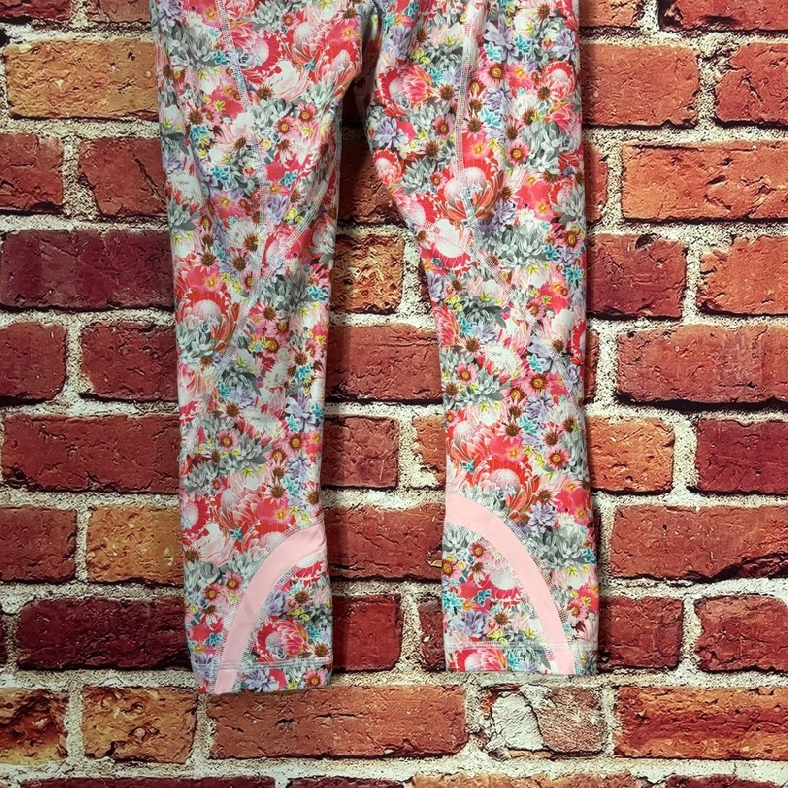 Lululemon Lululemon leggings size 4 Size 27" / US 4 / IT 40 - 5 Thumbnail