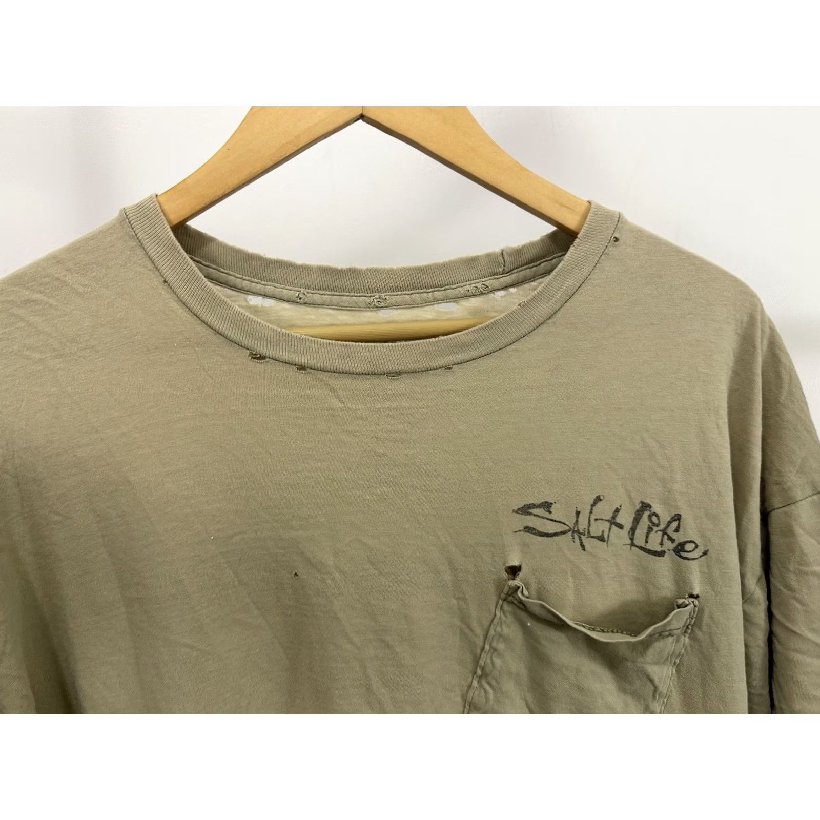 Vintage VTG Salt Life T-Shirt Pocket Shirt XL Brown Mens Distressed Faded Worn Thin Thick Thrashed Ocean Fishing Skull Grunge Art 90s Inspired Size US XL / EU 56 / 4 - 7 Thumbnail