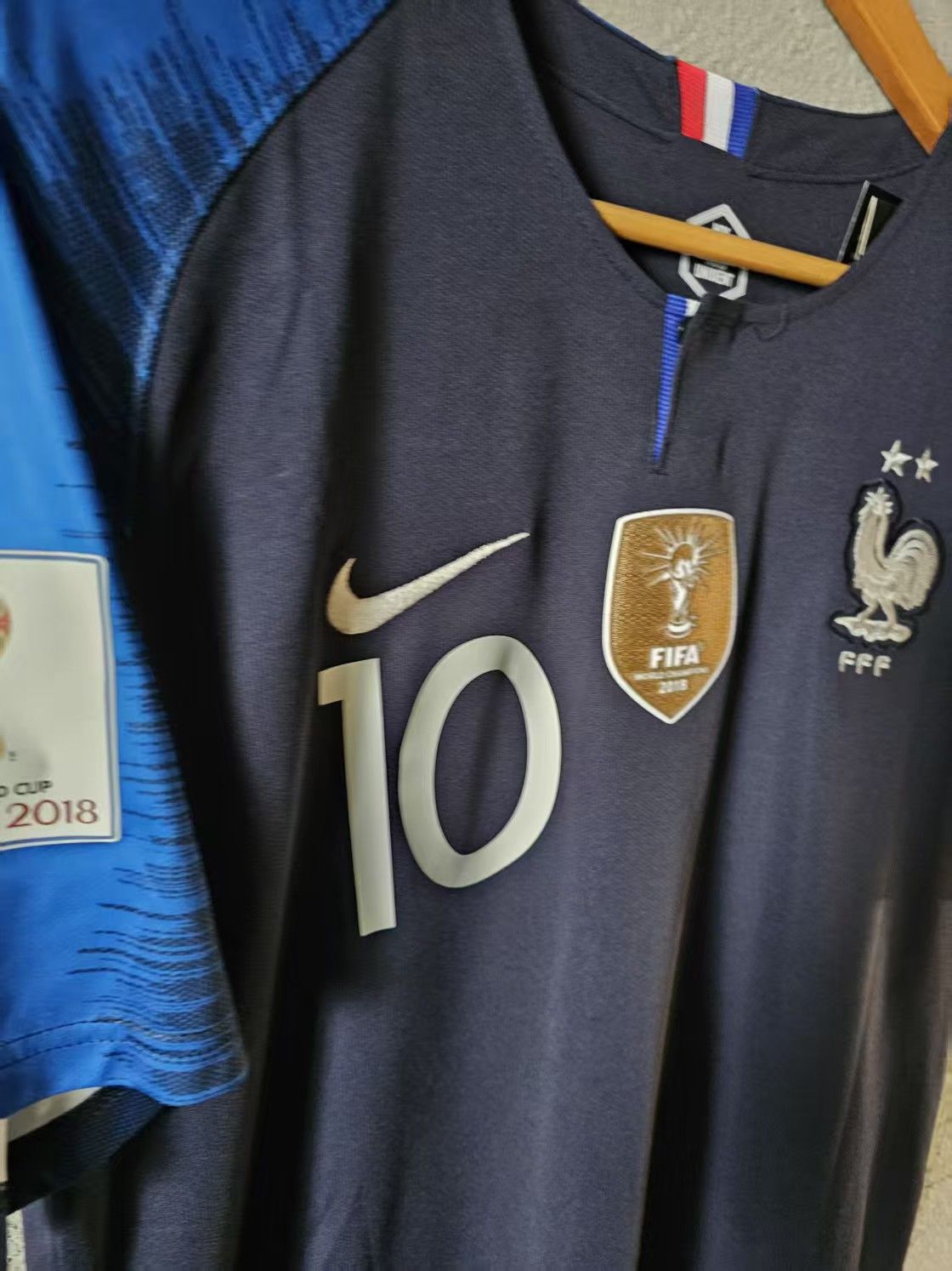 Other 2018 World Cup France #10 Kylian Mbappé Jersey Home Size US L / EU 52-54 / 3 - 3 Thumbnail