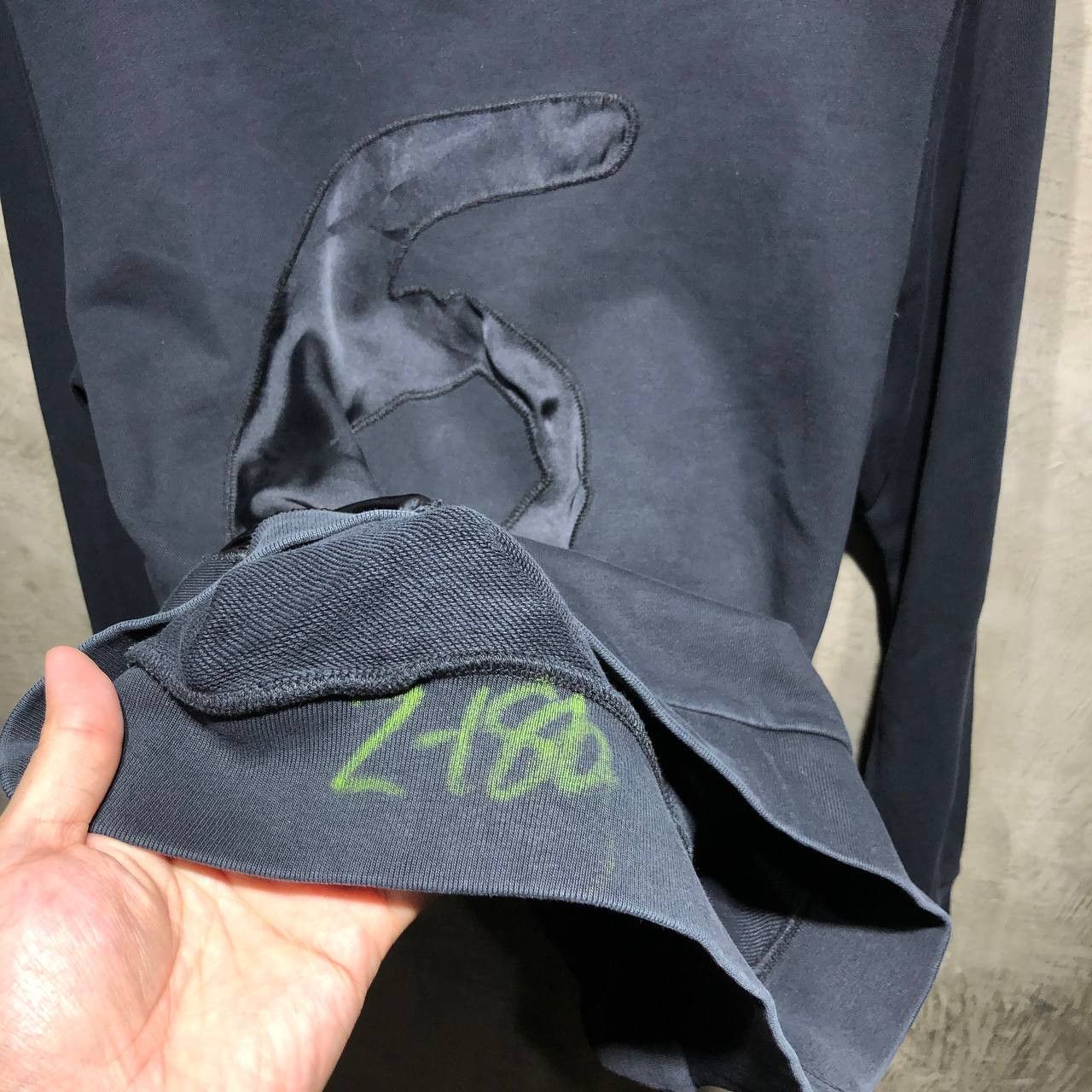 Maison Margiela Maison Margiela MM6 hand logo crewneck long sleeves Size US M / EU 48-50 / 2 - 11 Thumbnail