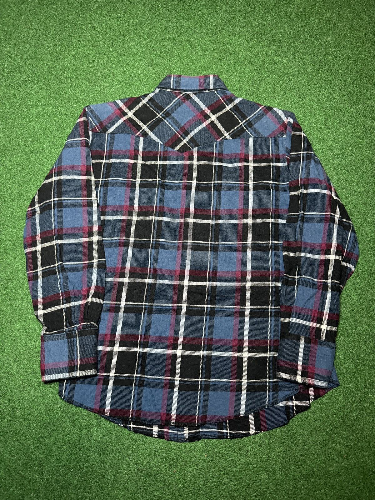 Wrangler Vintage Wrangler Button Up XL Blue Plaid Flannel Shirt Size US XL / EU 56 / 4 - 4 Thumbnail