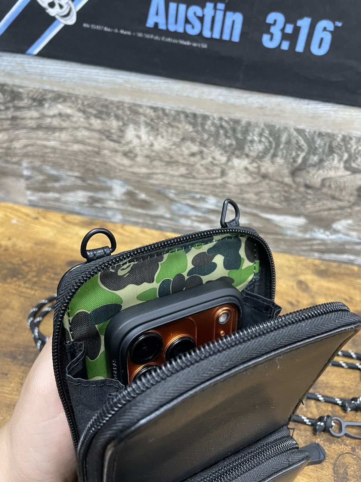 Bape OS - “ A Bathing Ape “ Phone Side Bag Size ONE SIZE - 6 Thumbnail