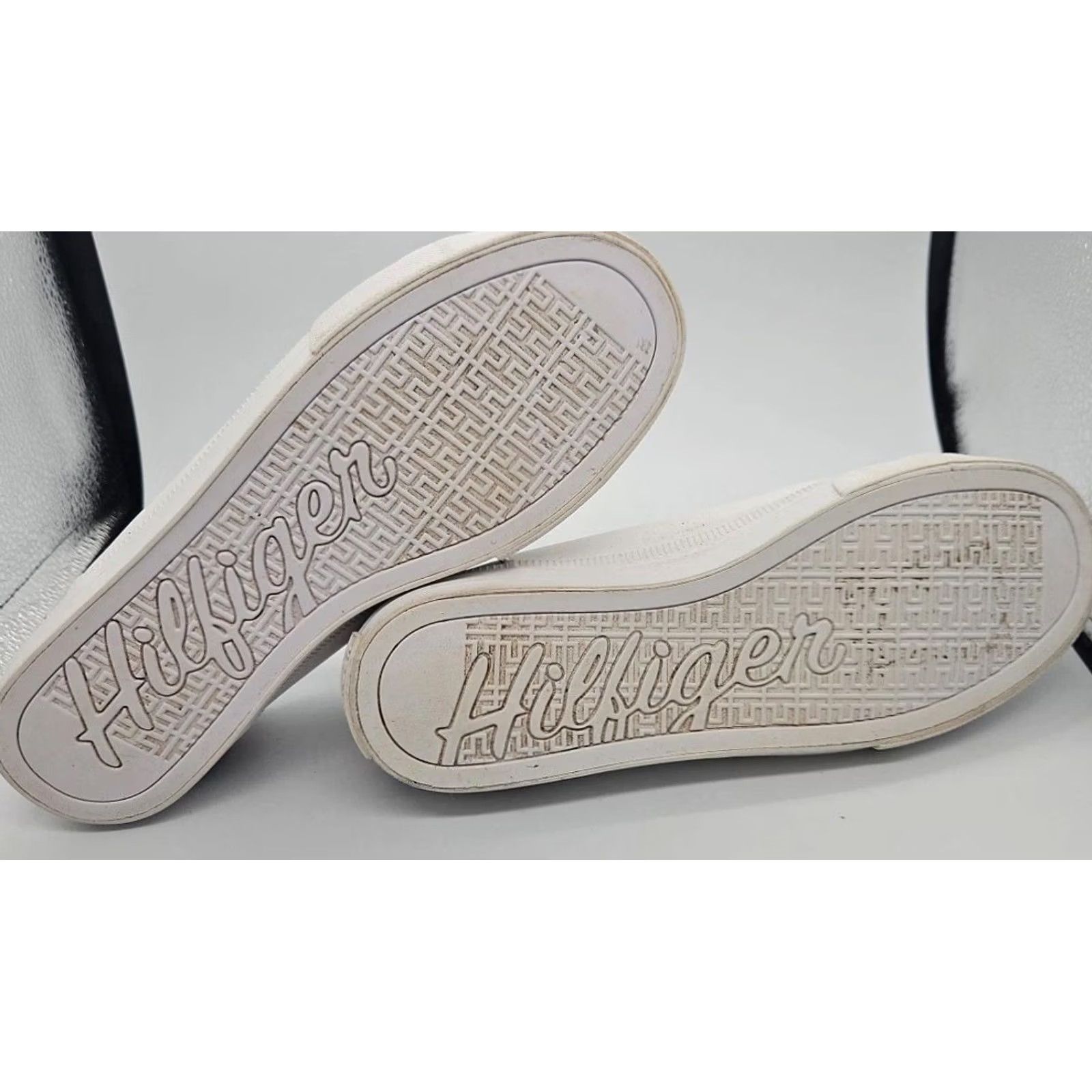 Tommy Hilfiger Tommy Hilfiger Women’s Size 7 White Low Top Sneakers Lace Up Casual Shoes Logo Size M / US 6-8 / IT 42-44 - 7 Thumbnail