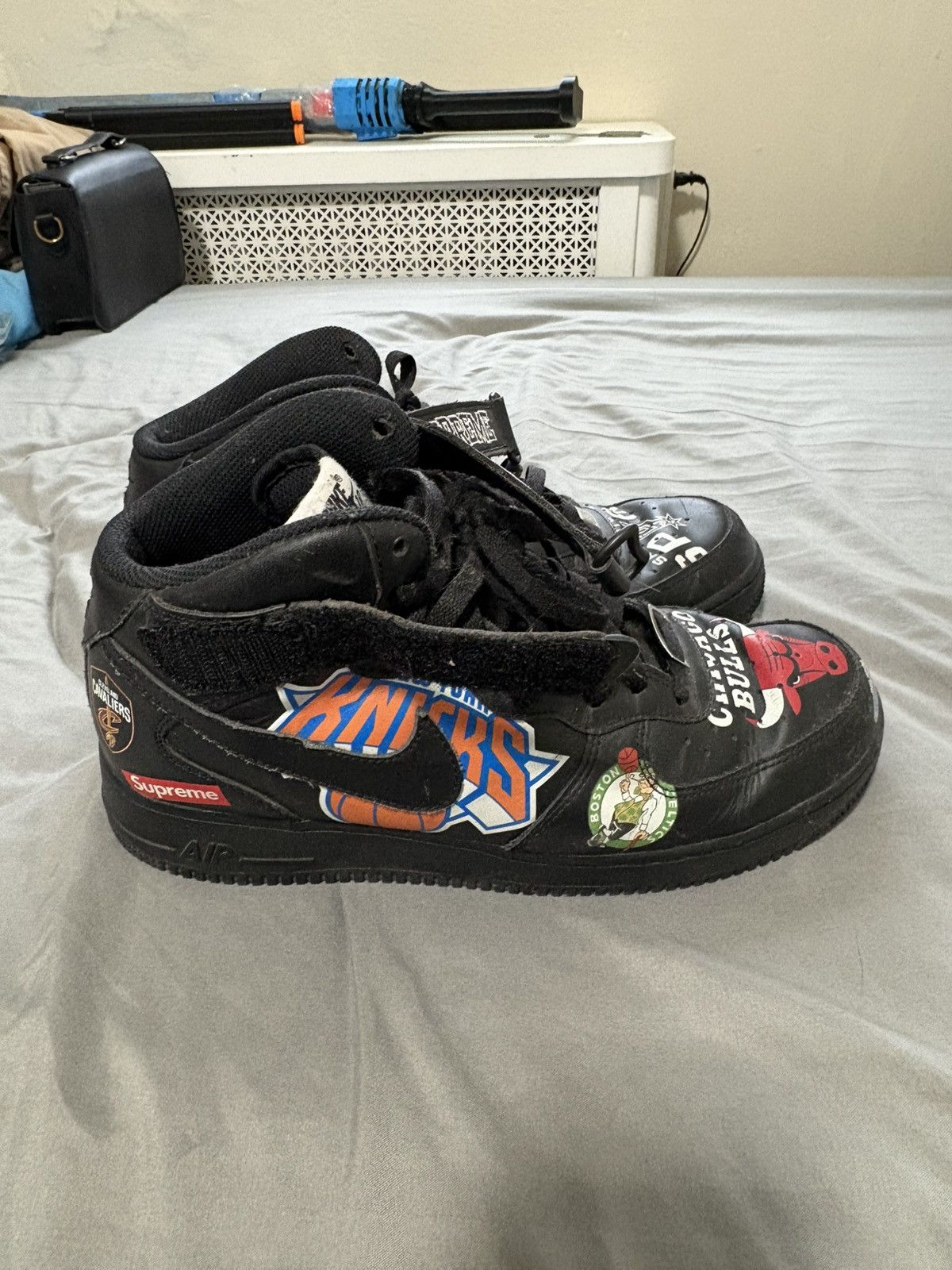 Nike × Supreme Nike x Supreme x NBA Air Force 1s Size US 10.5 / EU 43-44 - 3 Thumbnail