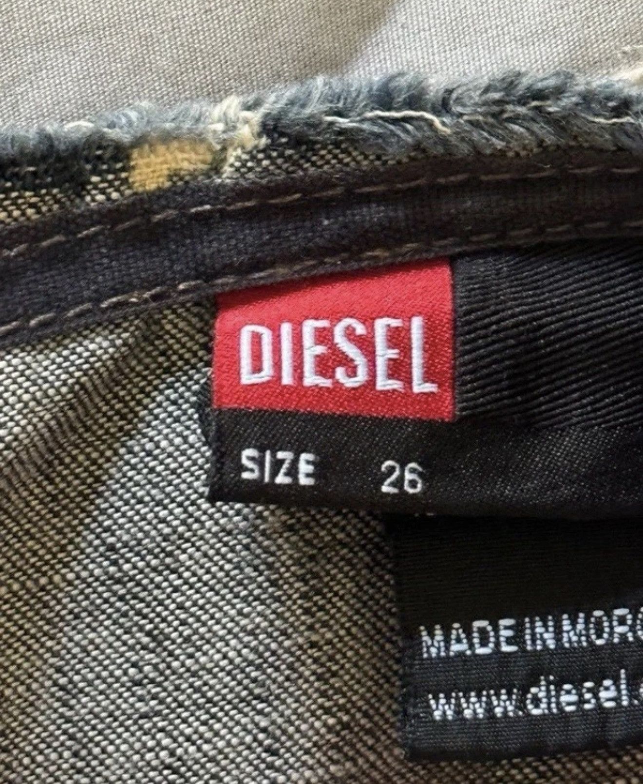 Diesel Diesel Paint Splash Vintage Denim Skirt Asymmetrical Y2K Size 26" / US 2 / IT 38 - 5 Thumbnail
