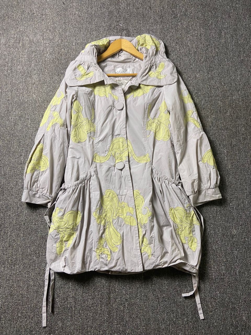 Max Mara MaxMara Italy Lightweight Polyester Floral Jacket (185) Size XS / US 0-2 / IT 36-38 - 1 Thumbnail