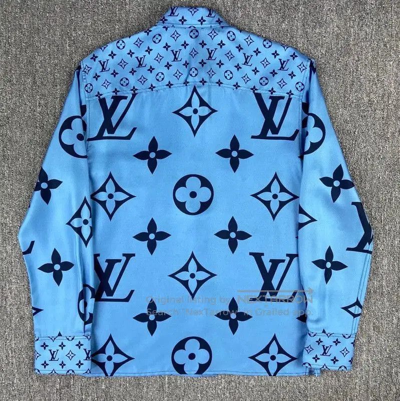 Louis Vuitton Louis Vuitton Blue Silk Women's Shirt . Size S / US 4 / IT 40 - 2 Thumbnail