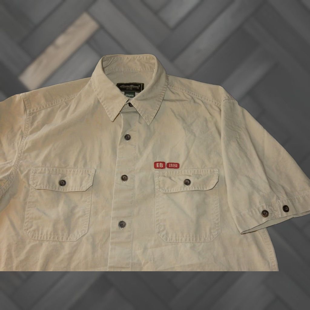 Eddie Bauer VINTAGE Eddie Bauer Men's Short Sleeve Button-Up Shirt Size M Beige Cotton Casual Summer Size US M / EU 48-50 / 2 - 1 Thumbnail