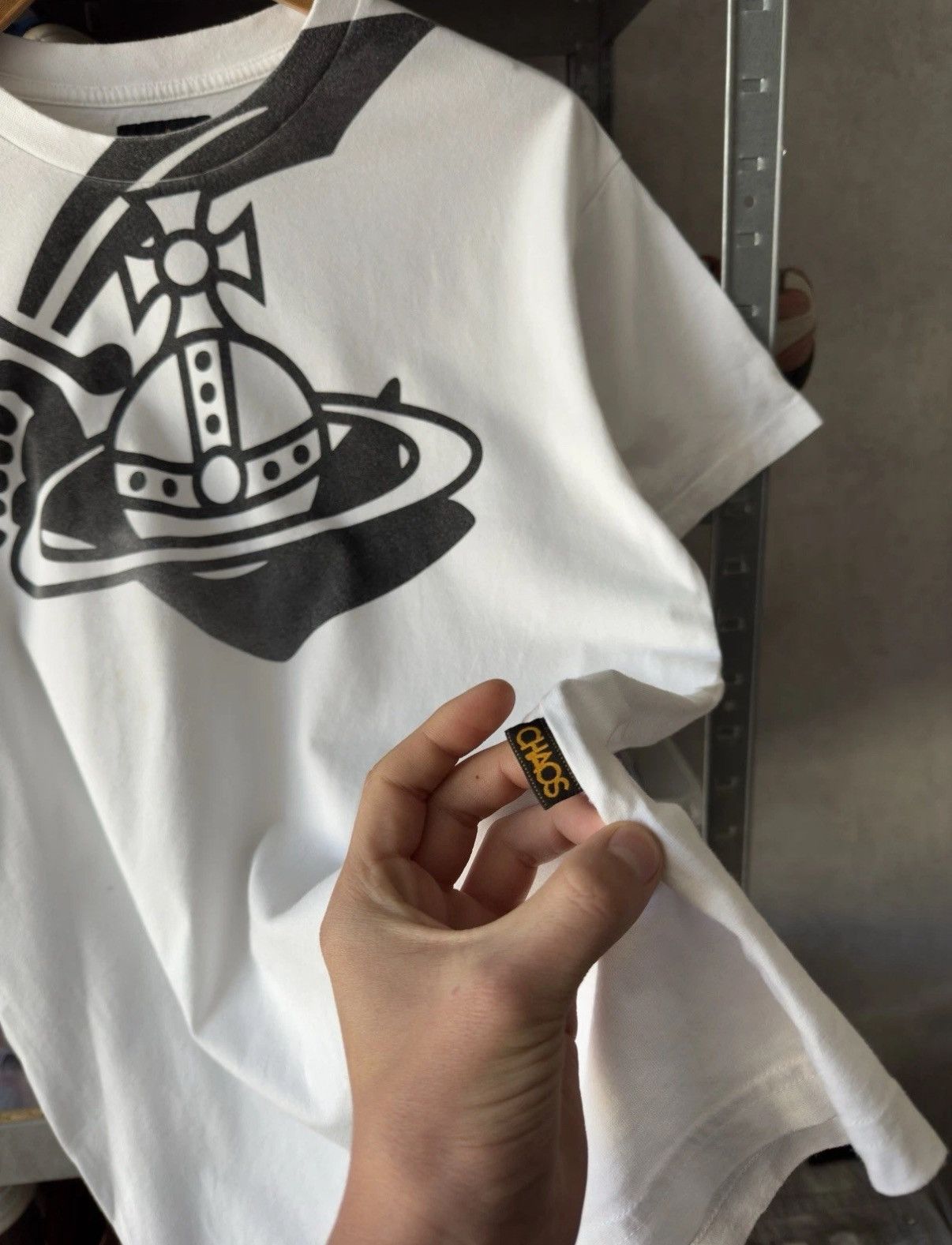 Vivienne Westwood Vivienne Westwood Vintage Big Logo Y2K White T-shirt Men Size US M / EU 48-50 / 2 - 7 Thumbnail