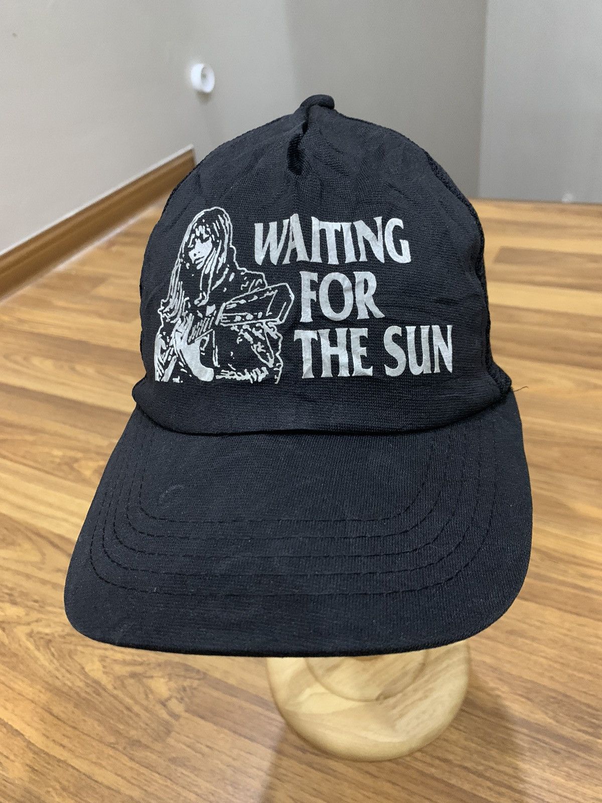 Hysteric Glamour HYSTERIC GLAMOUR WAITING FOR THE SUN TRUCKER CAP HAT Size ONE SIZE - 5 Thumbnail