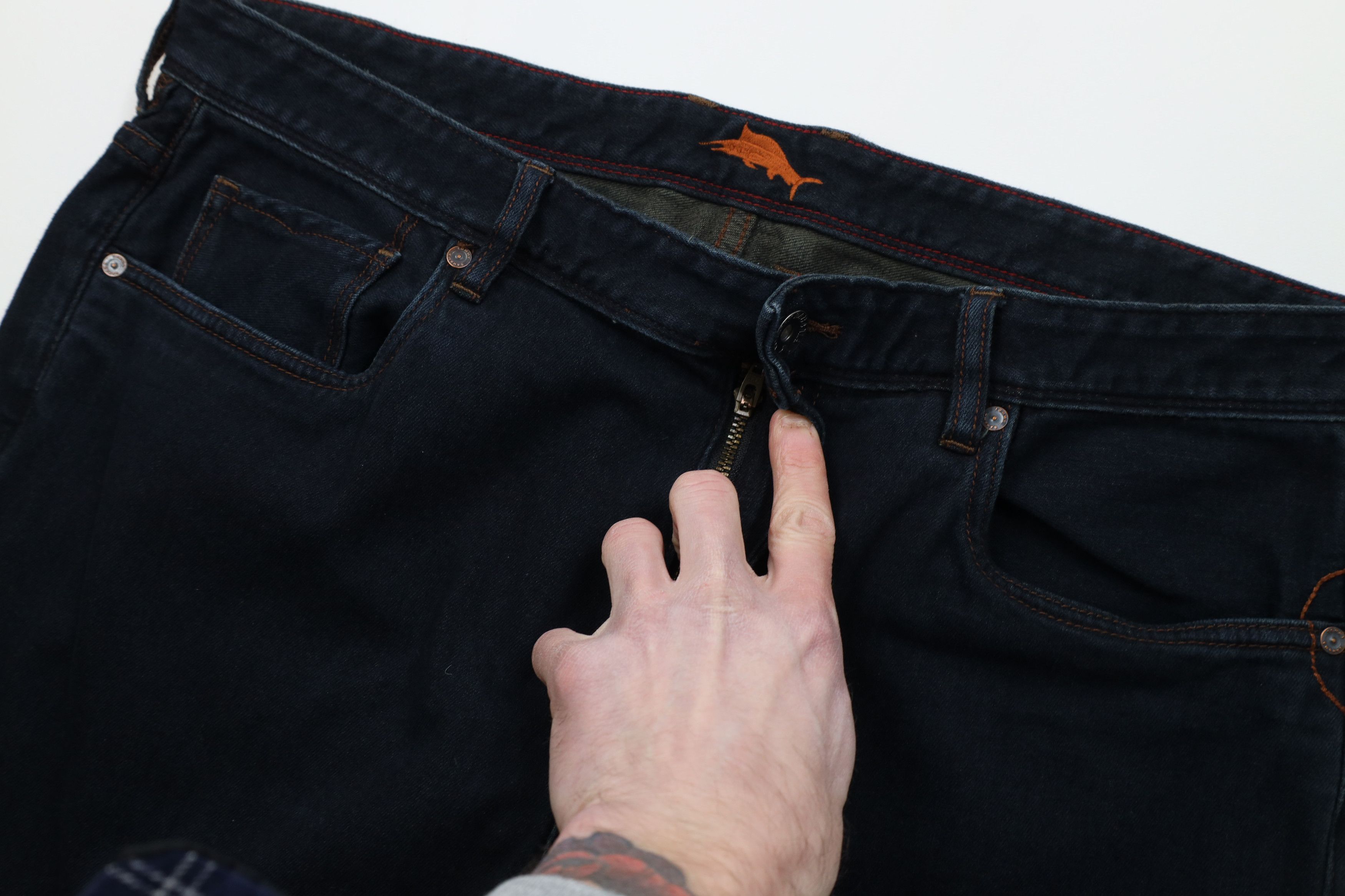 Tommy Bahama Vintage Tommy Bahama Fit Straight Leg Jeans Dark Wash Size US 36 / EU 52 - 7 Thumbnail