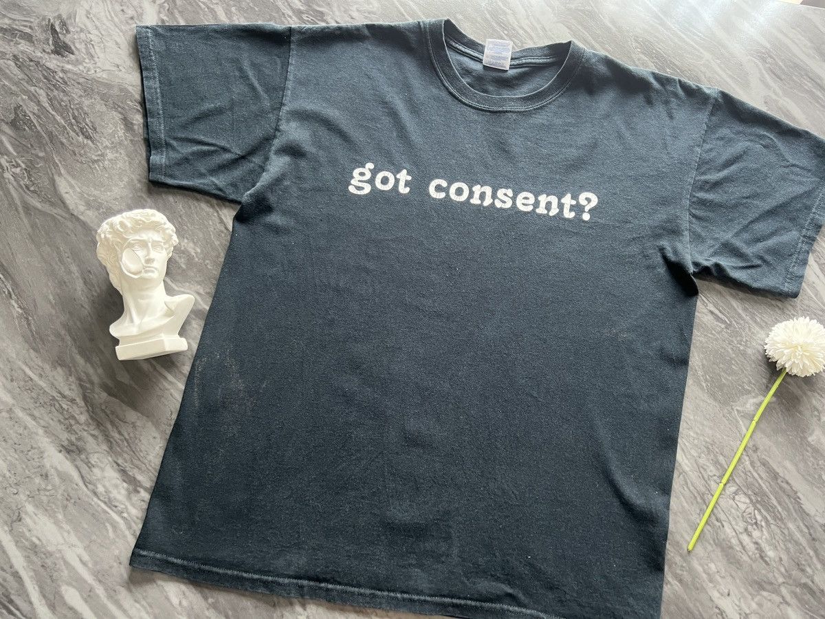 Other × Vintage Got Consent ? : It Does Every Body Good Size US L / EU 52-54 / 3 - 3 Thumbnail