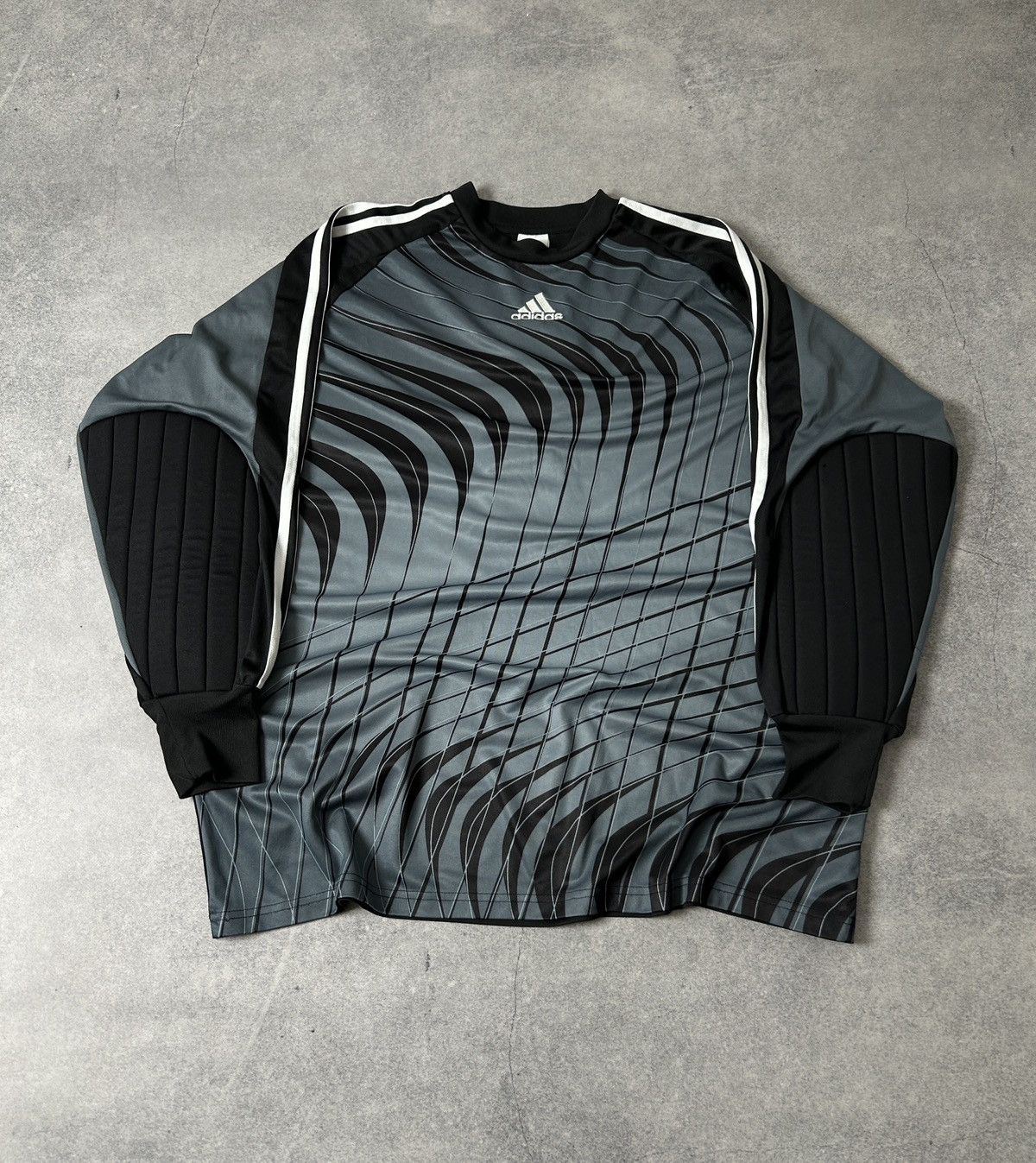 Adidas Vintage Adidas Goalkeeper Y2k long-sleeved jersey mens Size US XL / EU 56 / 4 - 2 Thumbnail