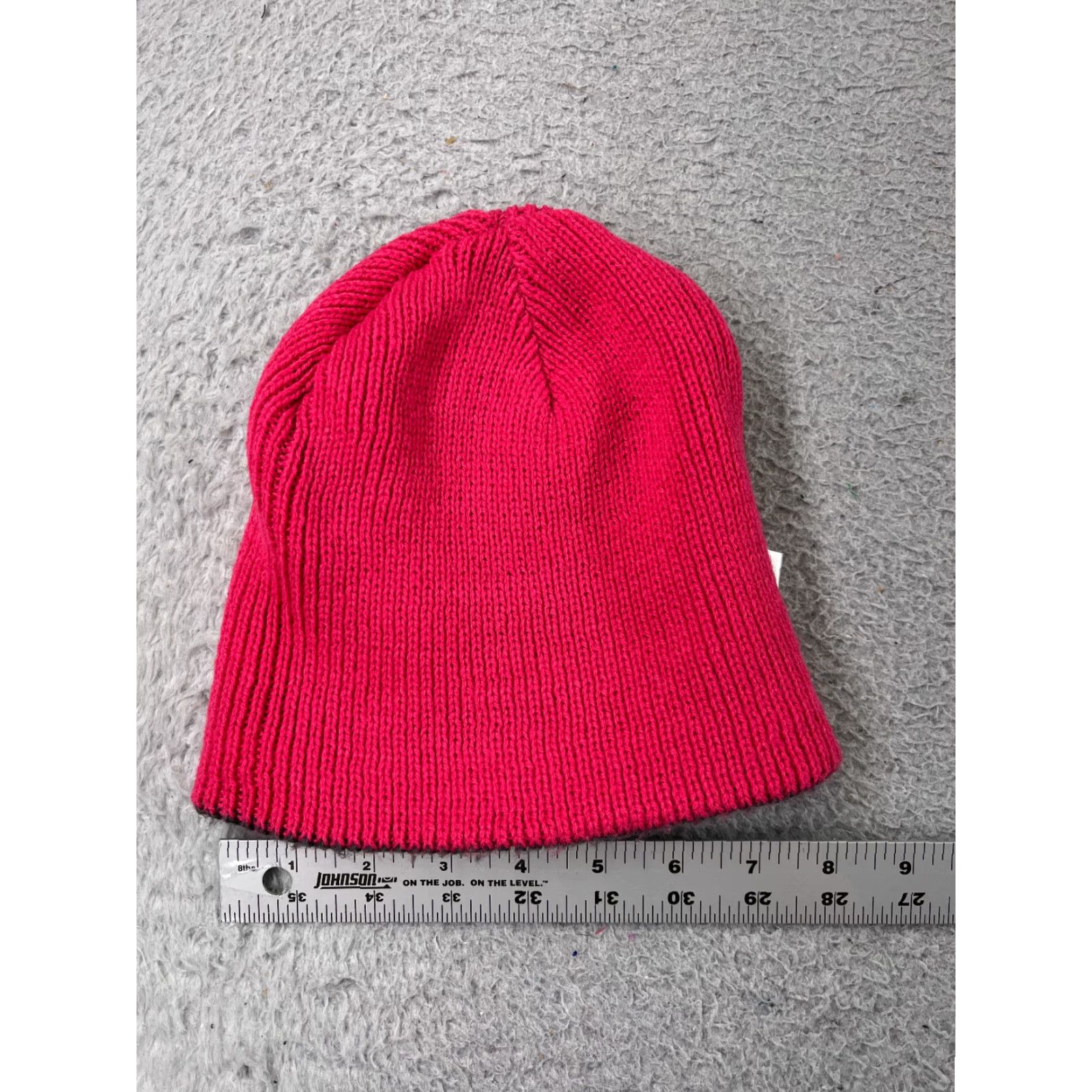 Vintage Target Beanie Toque Adult One Size Gray Pink Stripe Knit 100% Acrylic Ski Snow Hat Unisex Adults Beanie Stripe Gray Target Mens Womens Boys Girls Size ONE SIZE - 5 Thumbnail