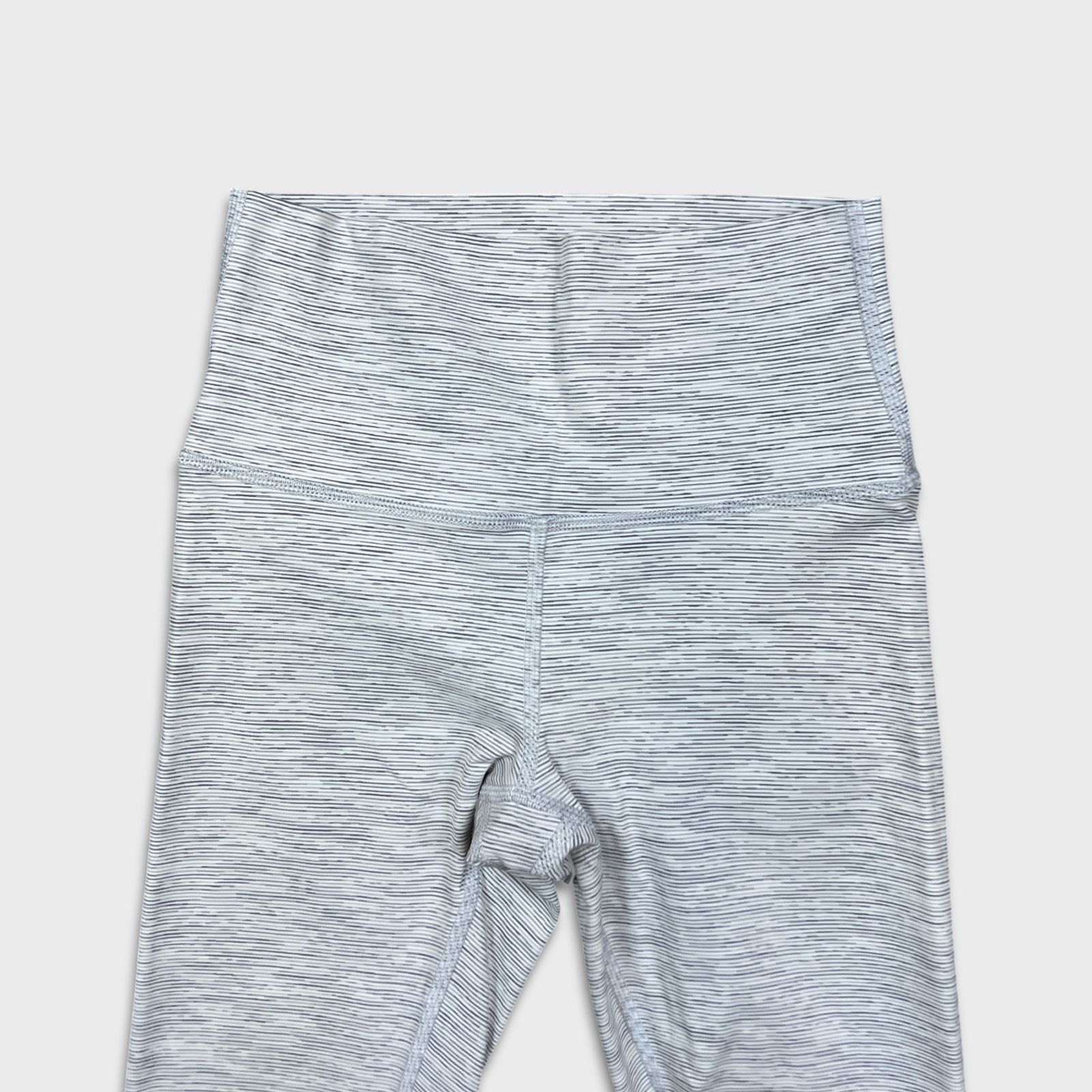 Lululemon Lululemon Wunder Under High Rise 7/8 Tight Luxtreme 25" Yoga Size 27" / US 4 / IT 40 - 2 Thumbnail