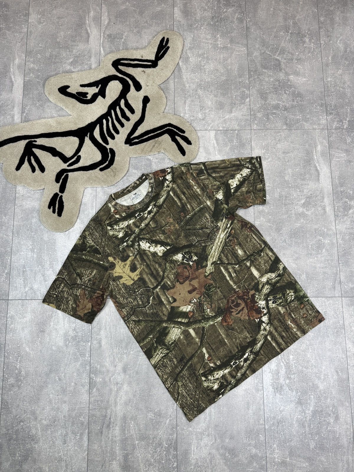 Vintage Crazy Vintage Y2K Realtree Camo T-shirt Carhartt Style tee Size US L / EU 52-54 / 3 - 1 Thumbnail