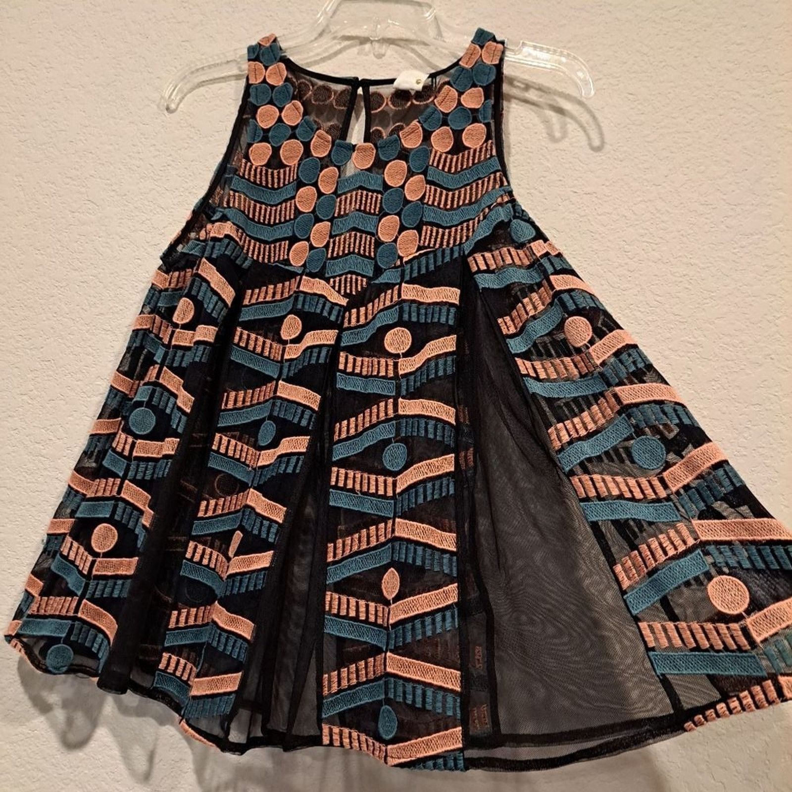 Anthropologie Anthropologie Akemi + Kin Embroidered Kalila Tank Blouse S Size S / US 4 / IT 40 - 4 Thumbnail