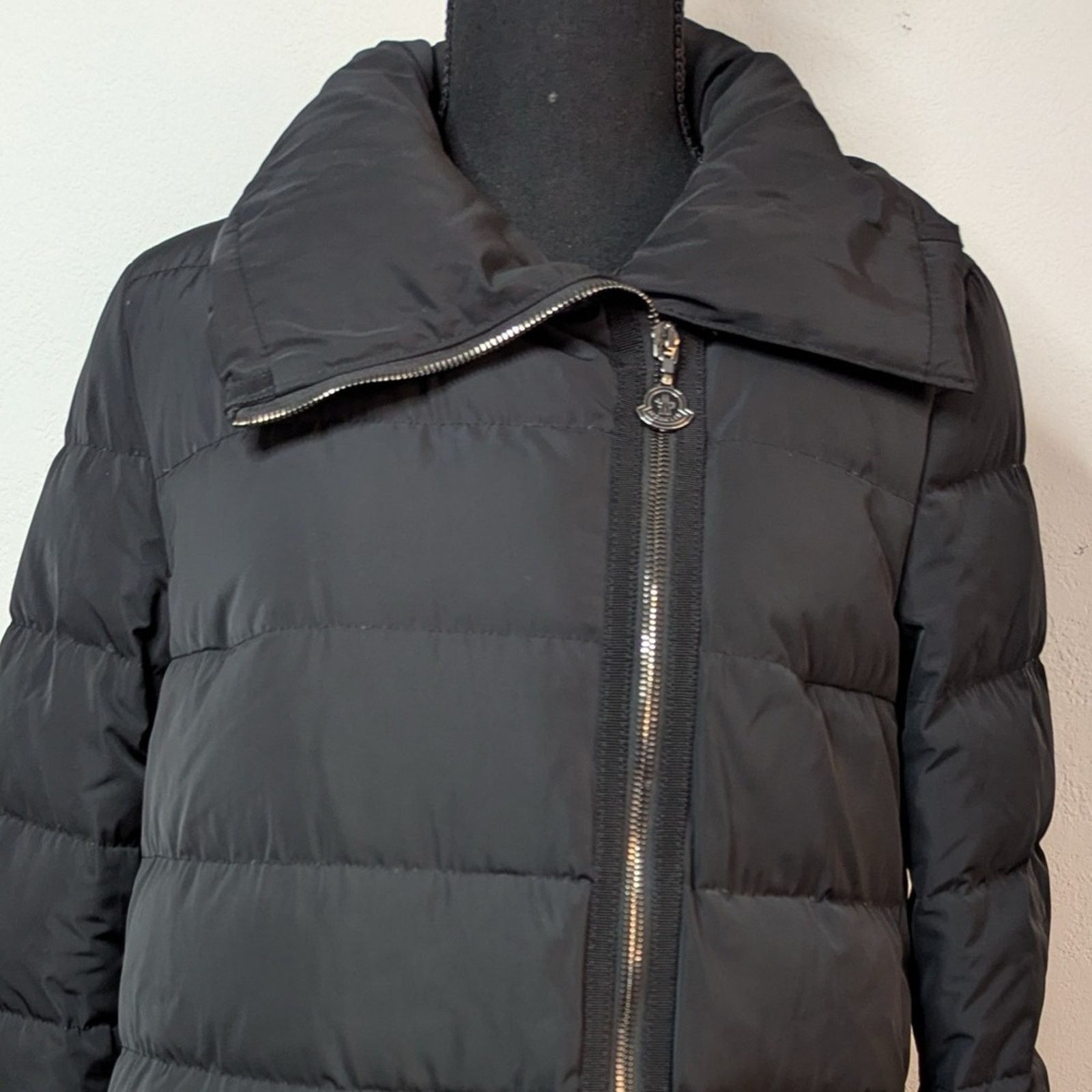 Moncler Lobelia Quilted Down Puffer Coat size 1 Black Bell Sleeves Size S / US 4 / IT 40 - 5 Thumbnail