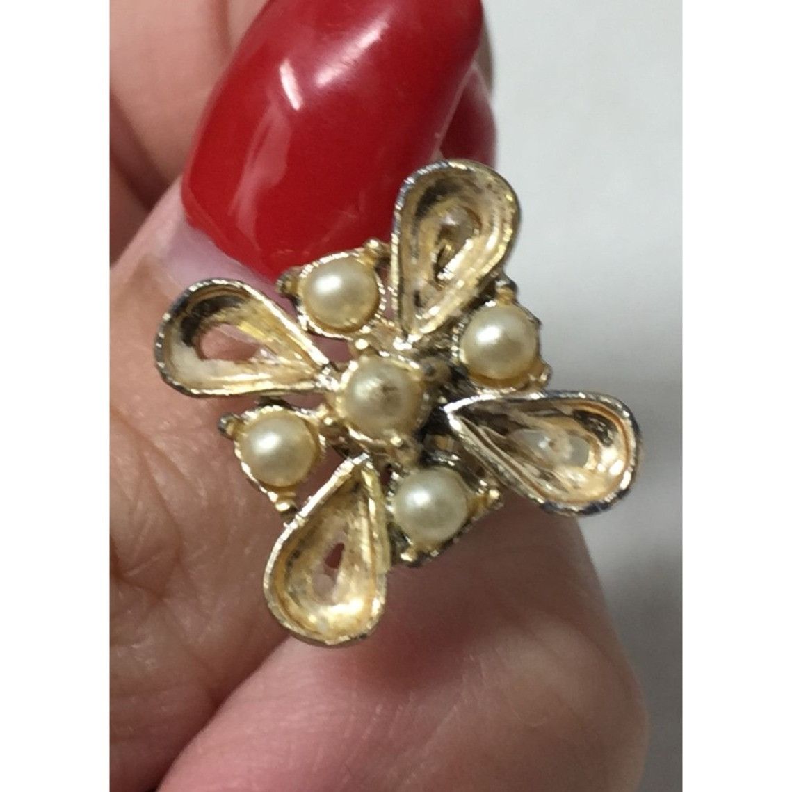Other Women's Gold Tone Clip On Screw Back Earrings Size ONE SIZE - 4 Thumbnail