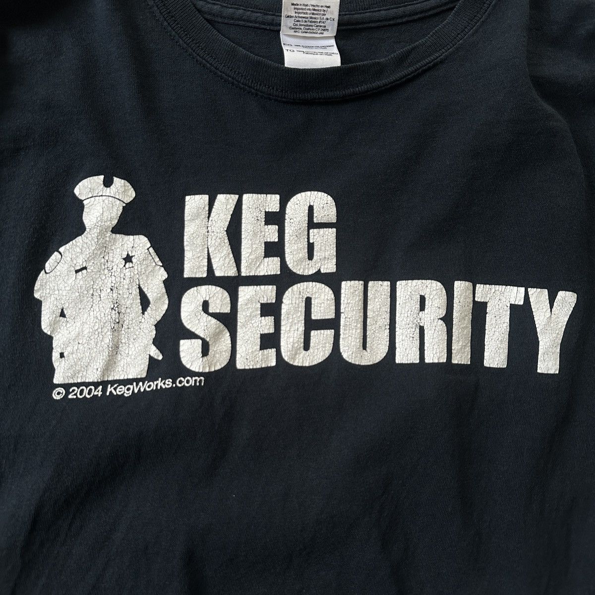 Vintage 2000s Faded “Keg Security” Tee Size US XL / EU 56 / 4 - 3 Thumbnail