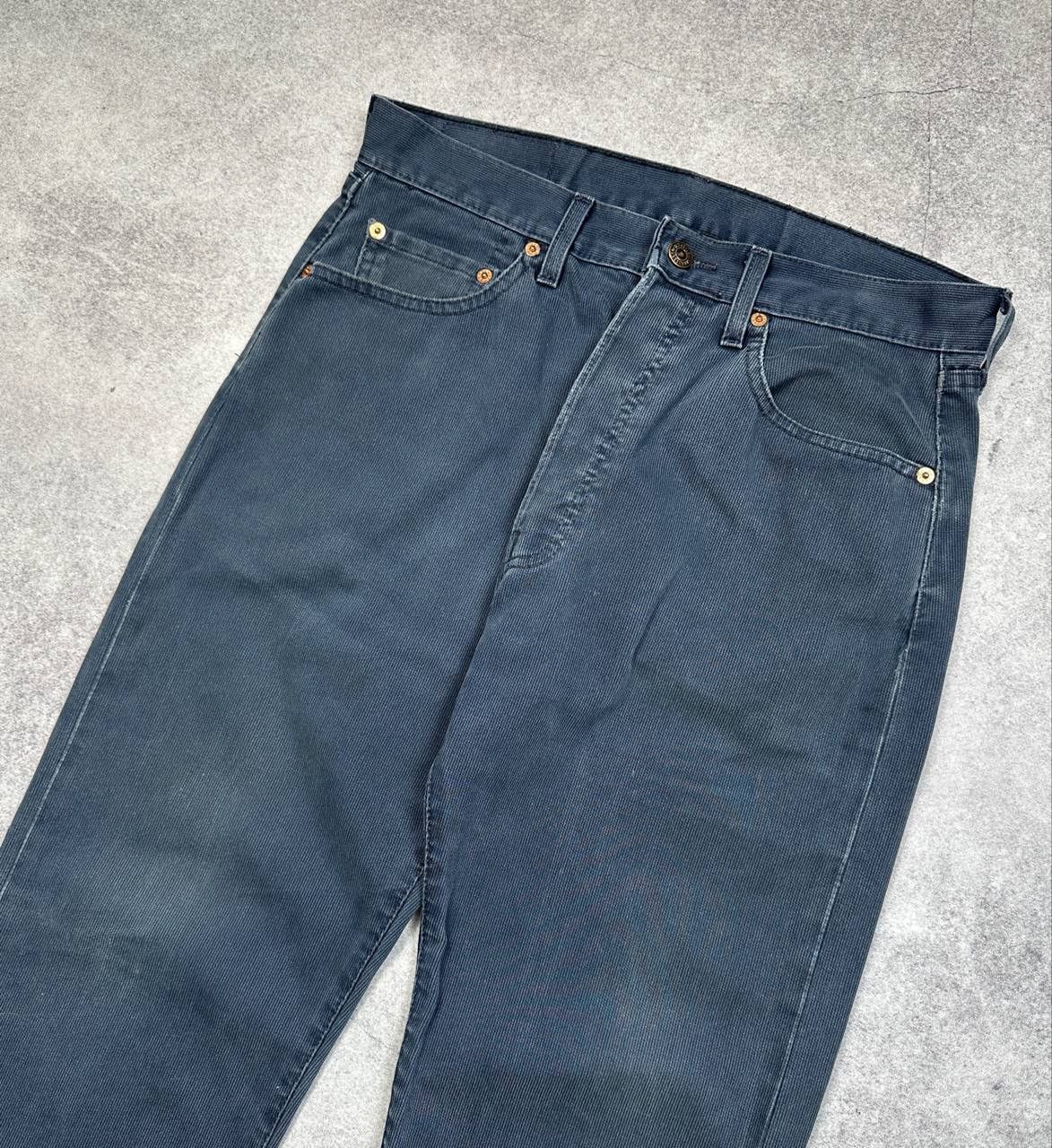 Levi's Vintage Levi’s Jeans, Size 32x32 – Classic Fit Denim Essenti Size US 32 / EU 48 - 2 Thumbnail