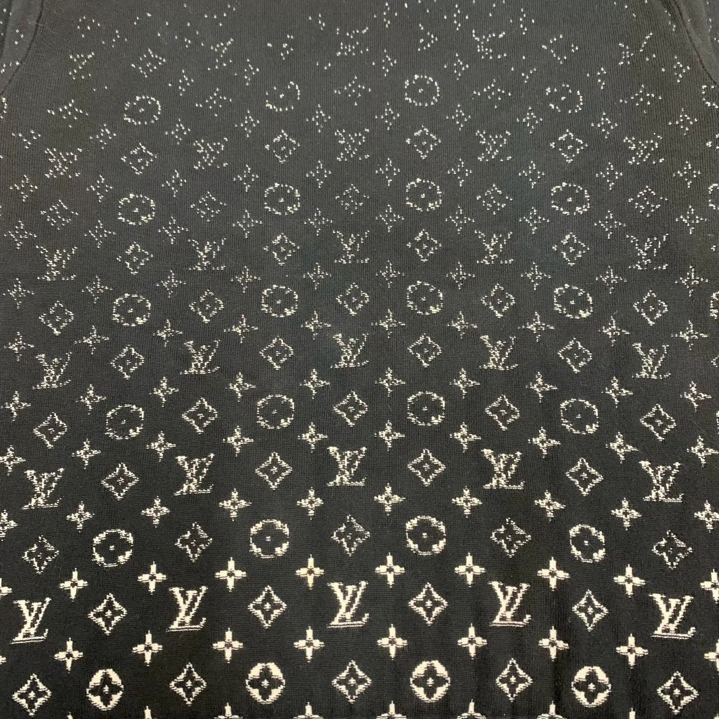 Louis Vuitton LV Monogram Gradient Black Knit Sweatshirt M Size US M / EU 48-50 / 2 - 6 Thumbnail