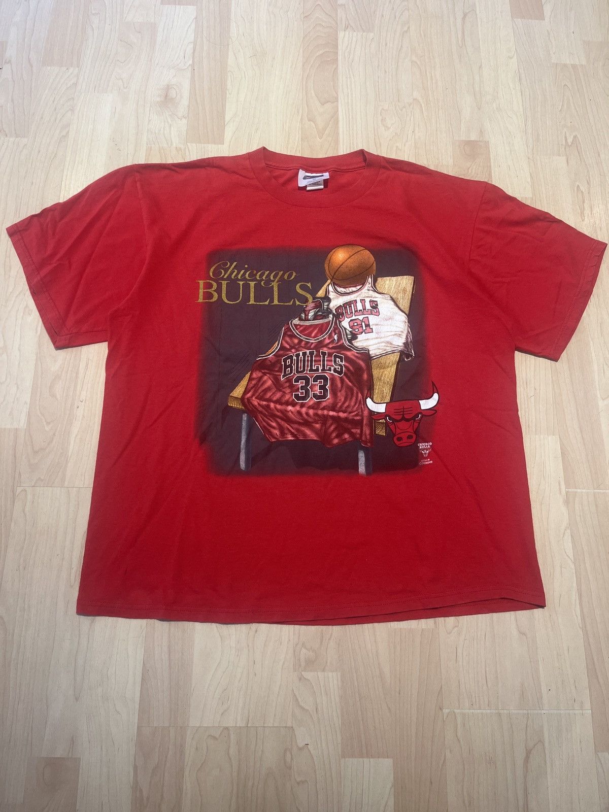 CSA × NBA × Vintage Vintage 90s red Chicago Bulls Locker Room CSA t-shirt Size US XL / EU 56 / 4 - 1 Thumbnail