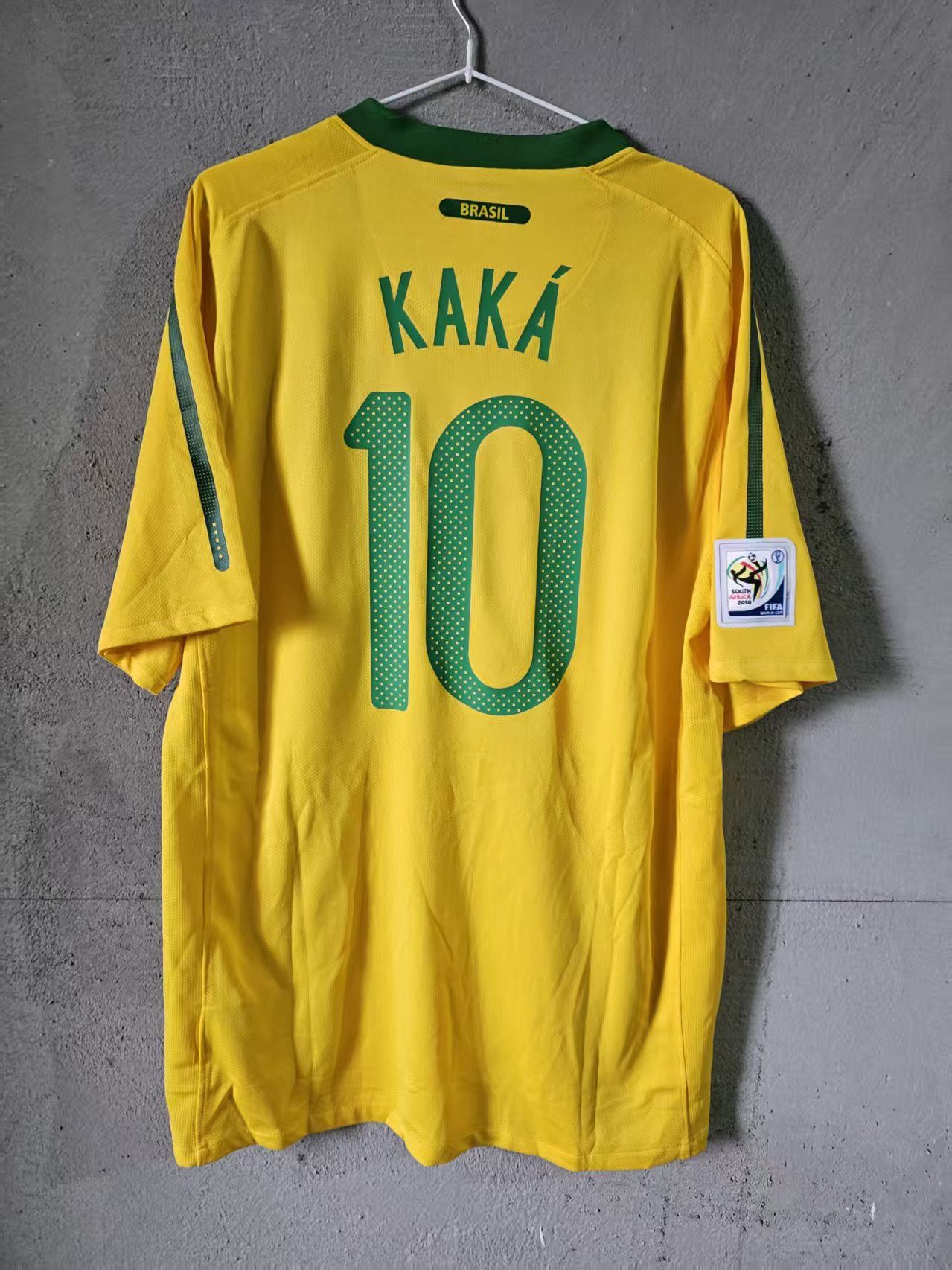 MLB Brazil 2010 #8 Kaka Jersey Home Size US XL / EU 56 / 4 - 2 Thumbnail