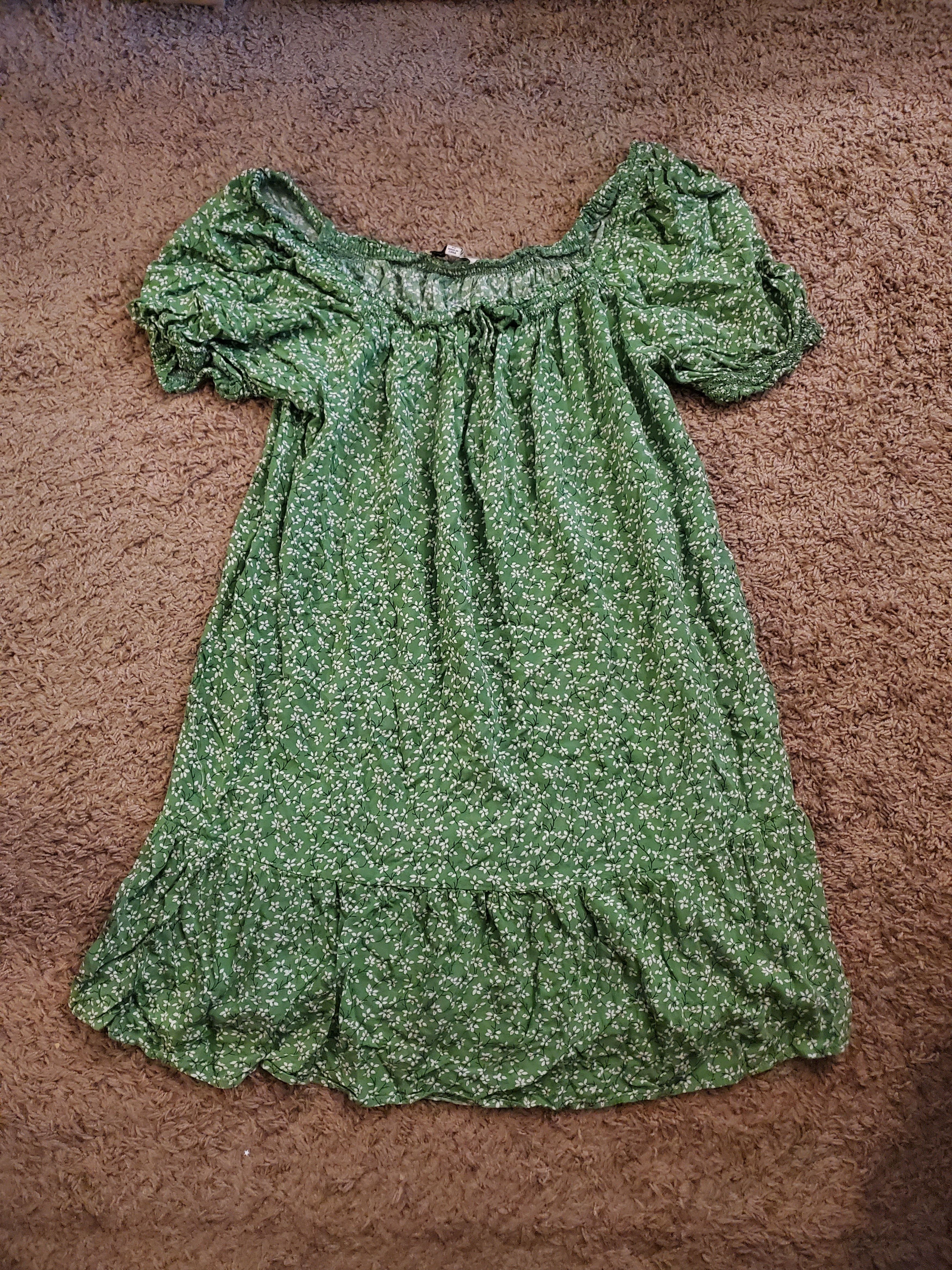 Other California bay co green mini sundress w/ white flowers Size XL / US 12-14 / IT 48-50 - 1 Thumbnail