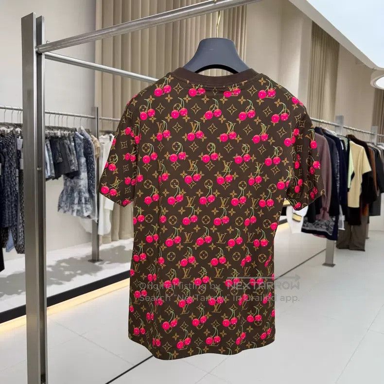 Louis Vuitton Louis Vuitton 25 Brown Cherry Full Print Short Sleeve Size US XS / EU 42 / 0 - 2 Thumbnail