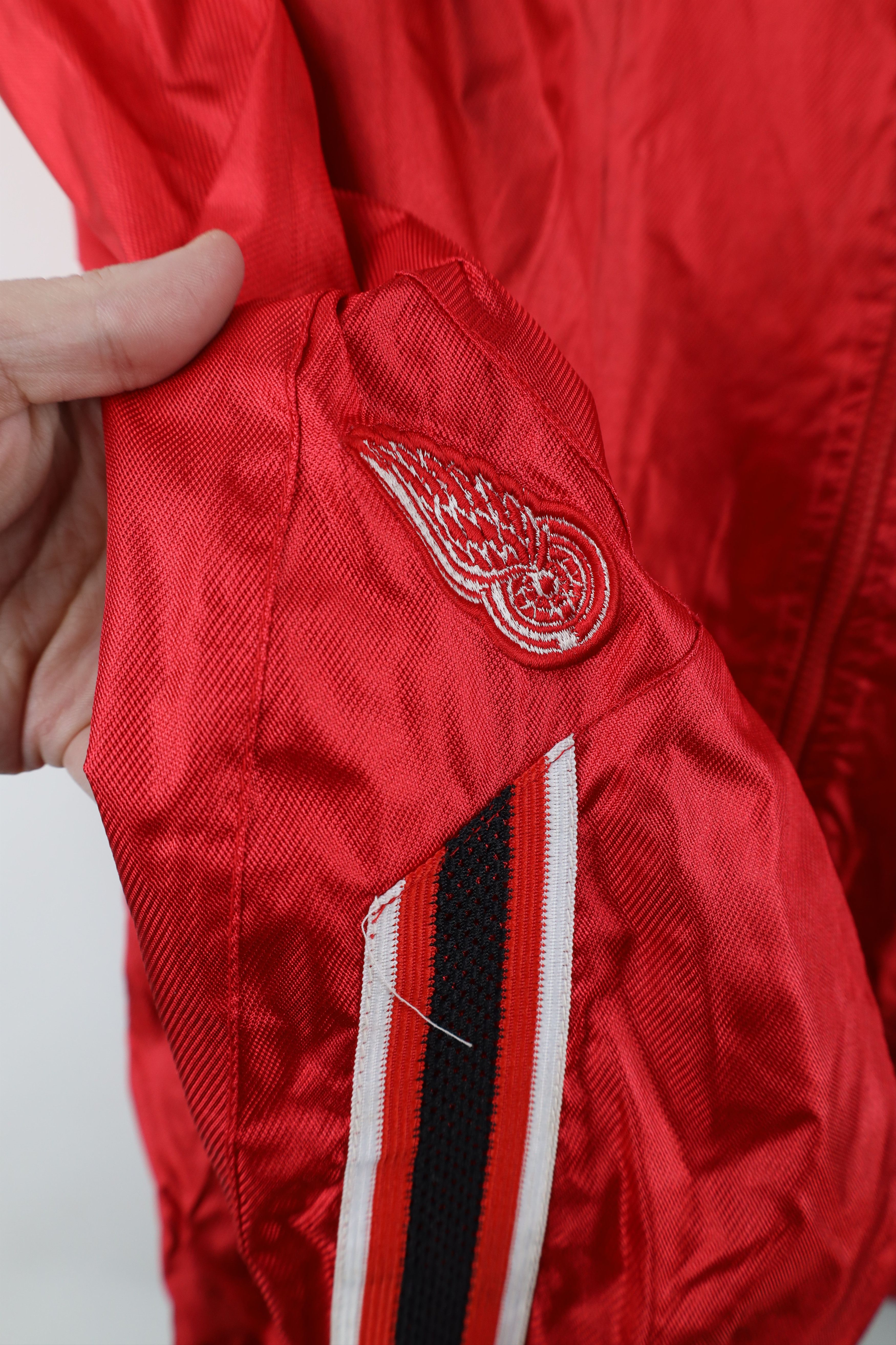 Vintage Vintage 90s Red Wings Hockey Full Zip Windbreaker Jacket Size US S / EU 44-46 / 1 - 4 Thumbnail