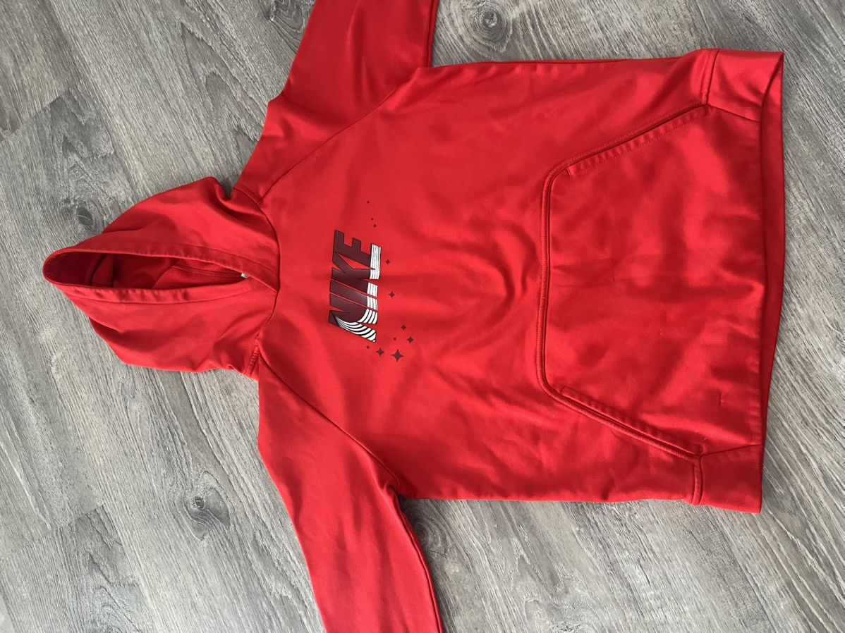 Nike Boys Red authentic Nike hoodie Size US XXS / EU 40 - 4 Thumbnail
