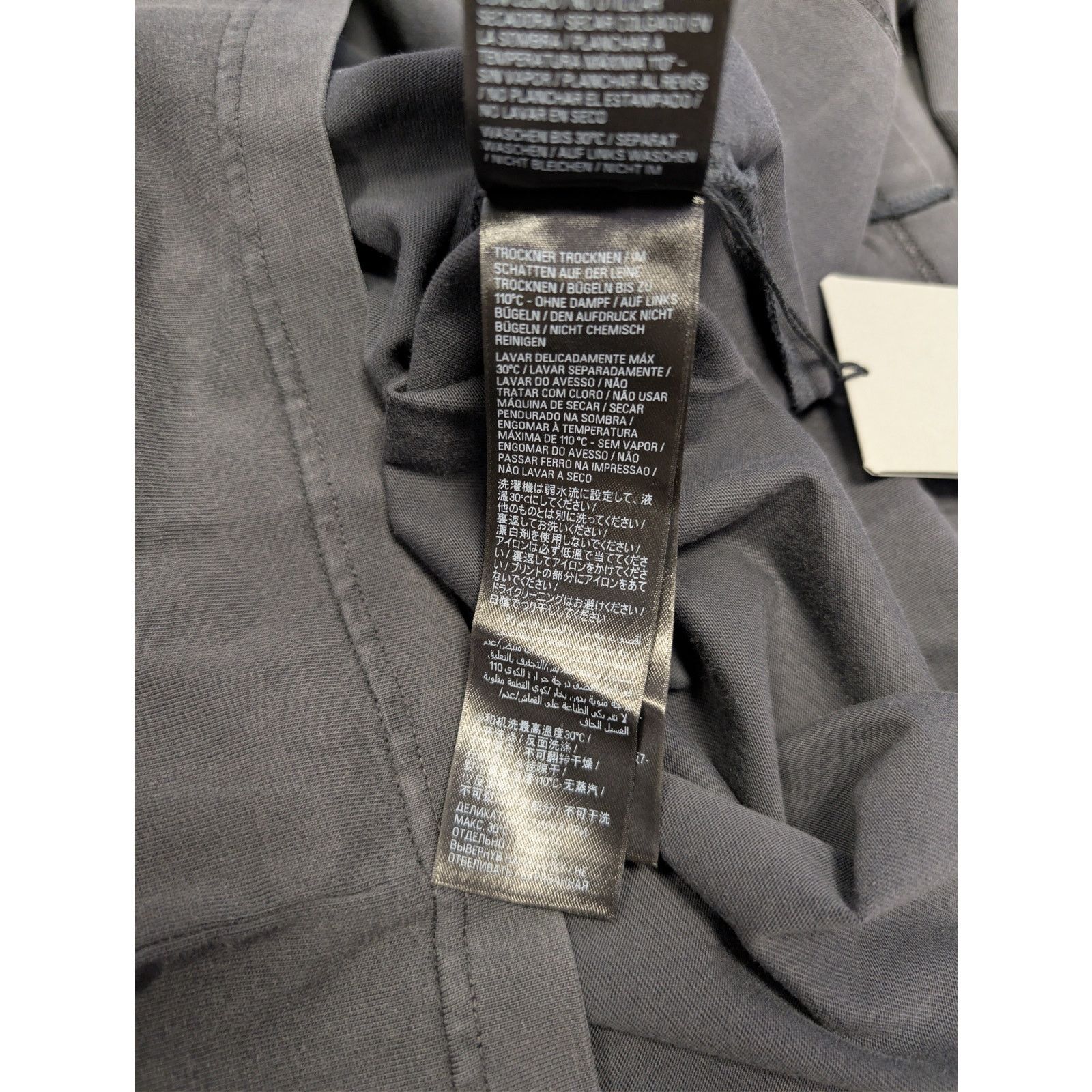 Balenciaga o1rshd1 Metal BB Vintage Jersey Medium Fit T-Shirt in Black Size US XS / EU 42 / 0 - 20 Thumbnail