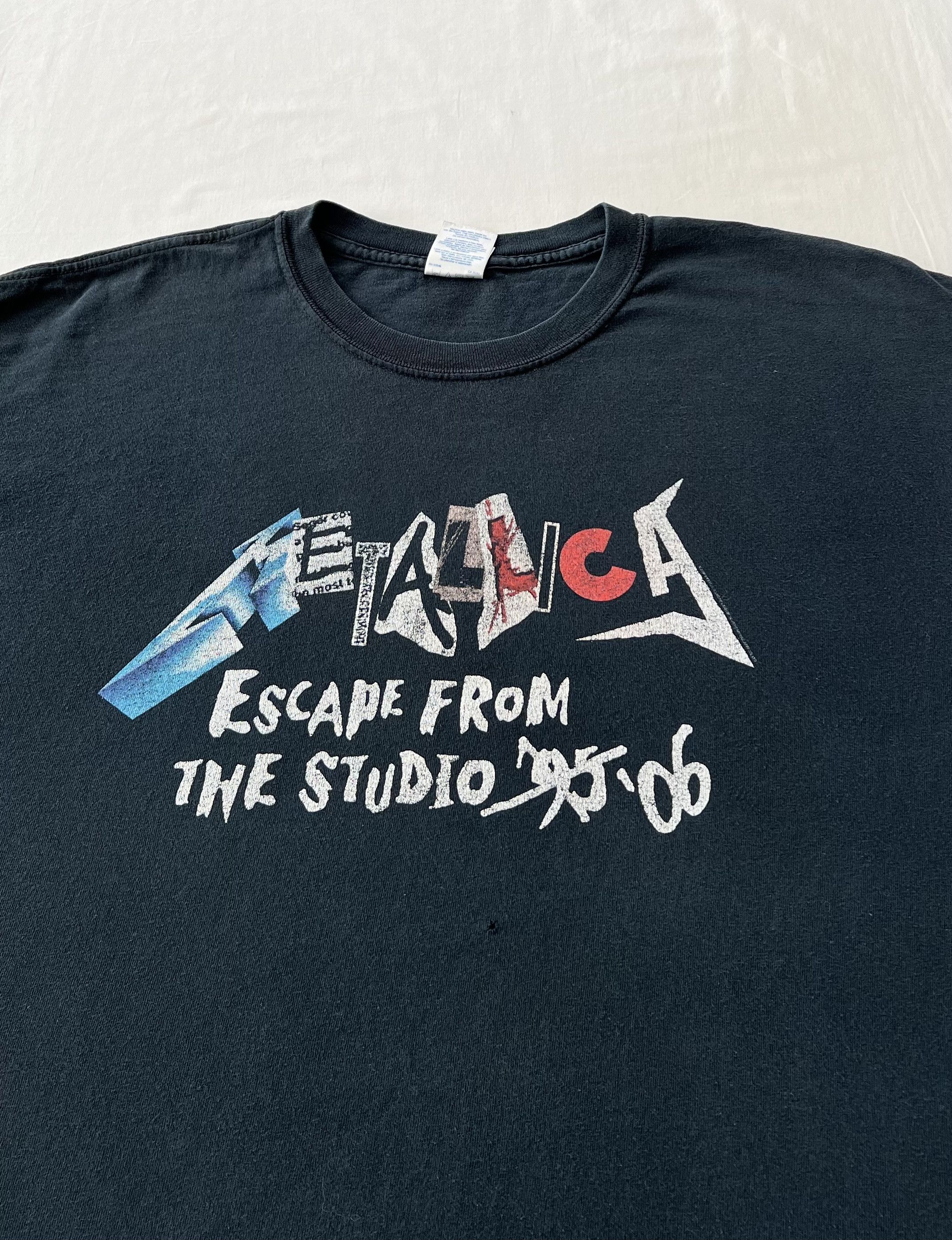 Band Tees Vintage 2006 Metallica Escape From the Studio 06 T-shirt Size US XL / EU 56 / 4 - 3 Thumbnail