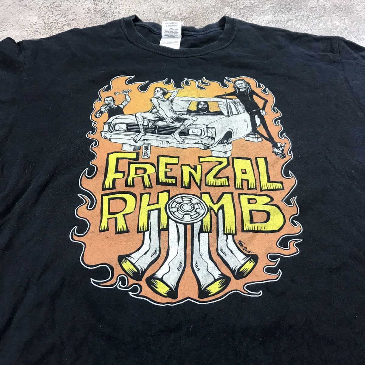 Vintage Vintage 90s Frenzal Rhomb Graphic Tee Punk Rock Y2K Boxy L Size US L / EU 52-54 / 3 - 1 Thumbnail
