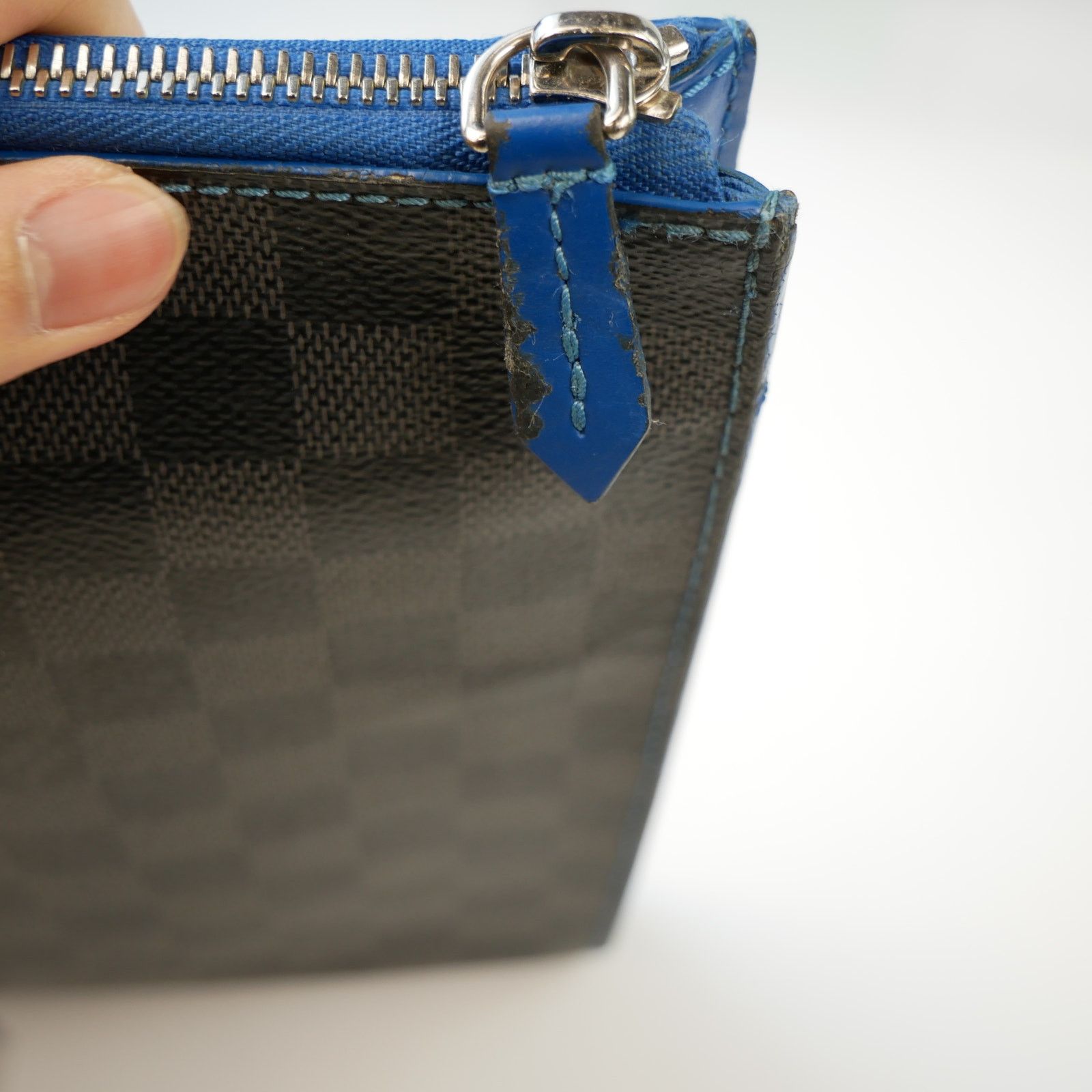 Louis Vuitton Louis Vuitton Damier Cobalt Pochette Jour GM Size ONE SIZE - 5 Thumbnail