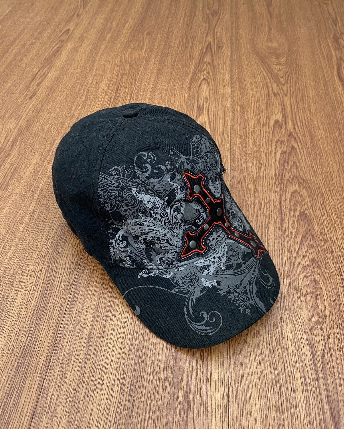 If Six Was Nine × Japanese Brand × Le Grande Bleu (L.G.B.) Cross studded flex hat Size ONE SIZE - 2 Thumbnail