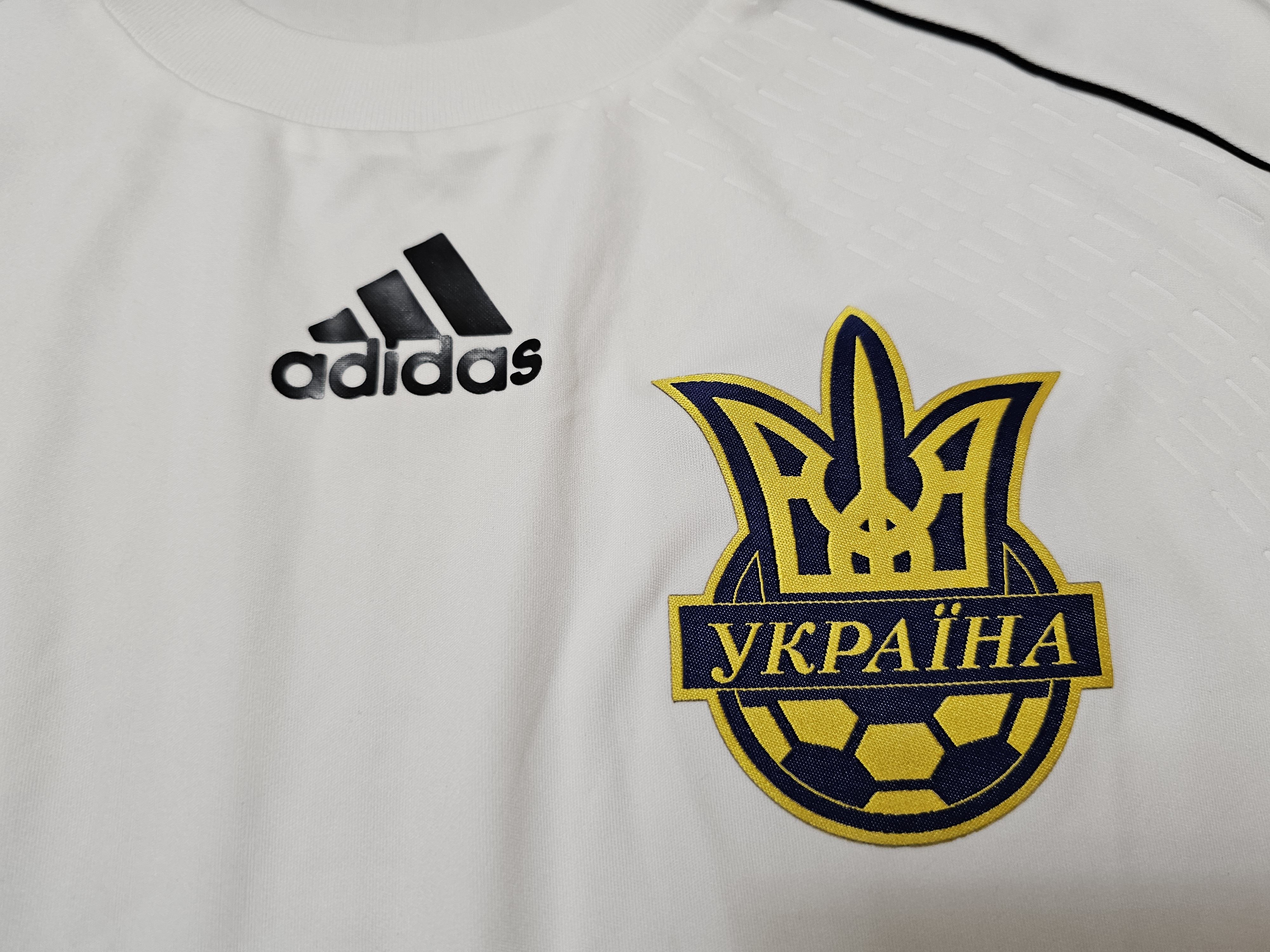 Adidas UKRAINE 2009 2010 GOALKEEPER FOOTBALL SHIRT SOCCER SHORTS Size US M / EU 48-50 / 2 - 4 Thumbnail