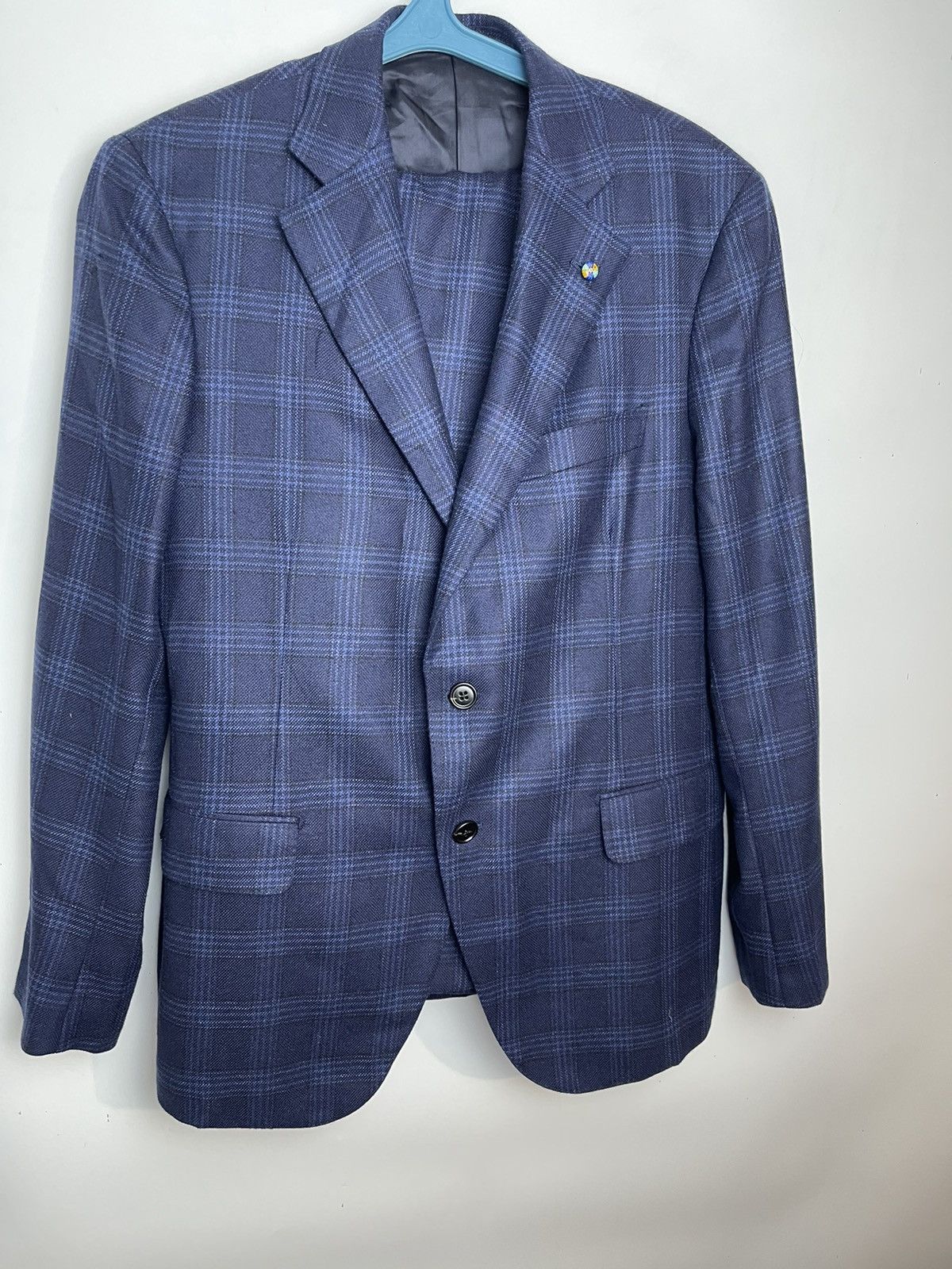 Belvest Italy Suits new 1500$