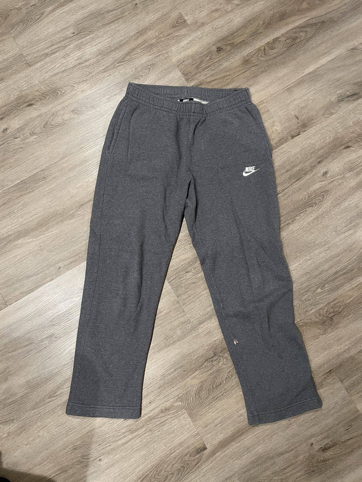 Nike Nike Sweatpants Size US 32 / EU 48 - 1 Thumbnail