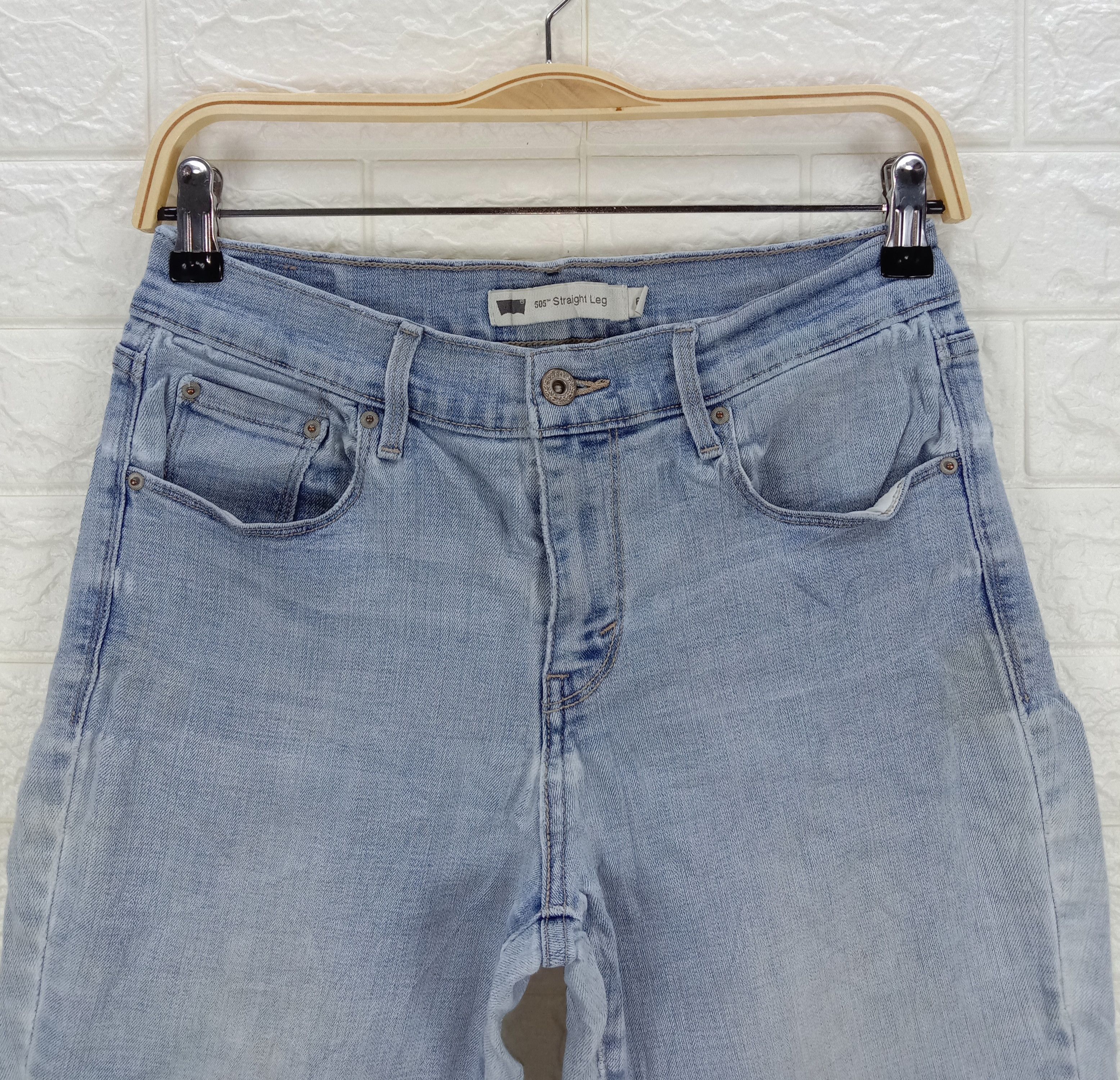 Levi's Vintage Levi's 505 Light Wash Jeans Straight Leg Denim Size 28" / US 6 / IT 42 - 2 Thumbnail