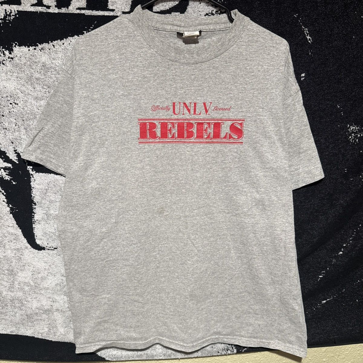 Other VTG 90’s UNLV Running Rebels NCAA Basketball T Shirt Sz XL Size US XL / EU 56 / 4 - 1 Thumbnail