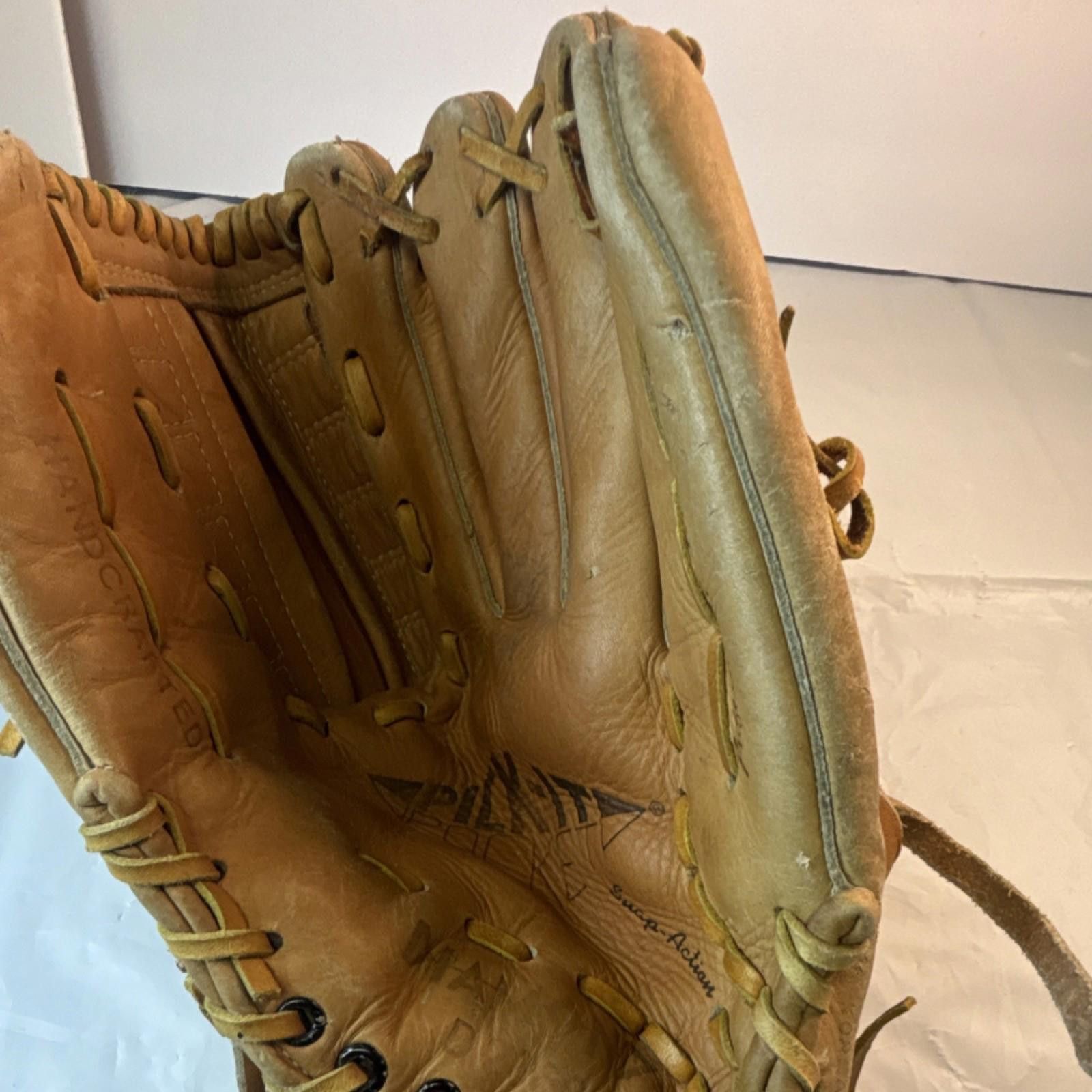 Diamond Supply Co. Vintage Diamond DF2060 Glove RHT 10 3/4" Heel-M Finger Size ONE SIZE - 3 Thumbnail