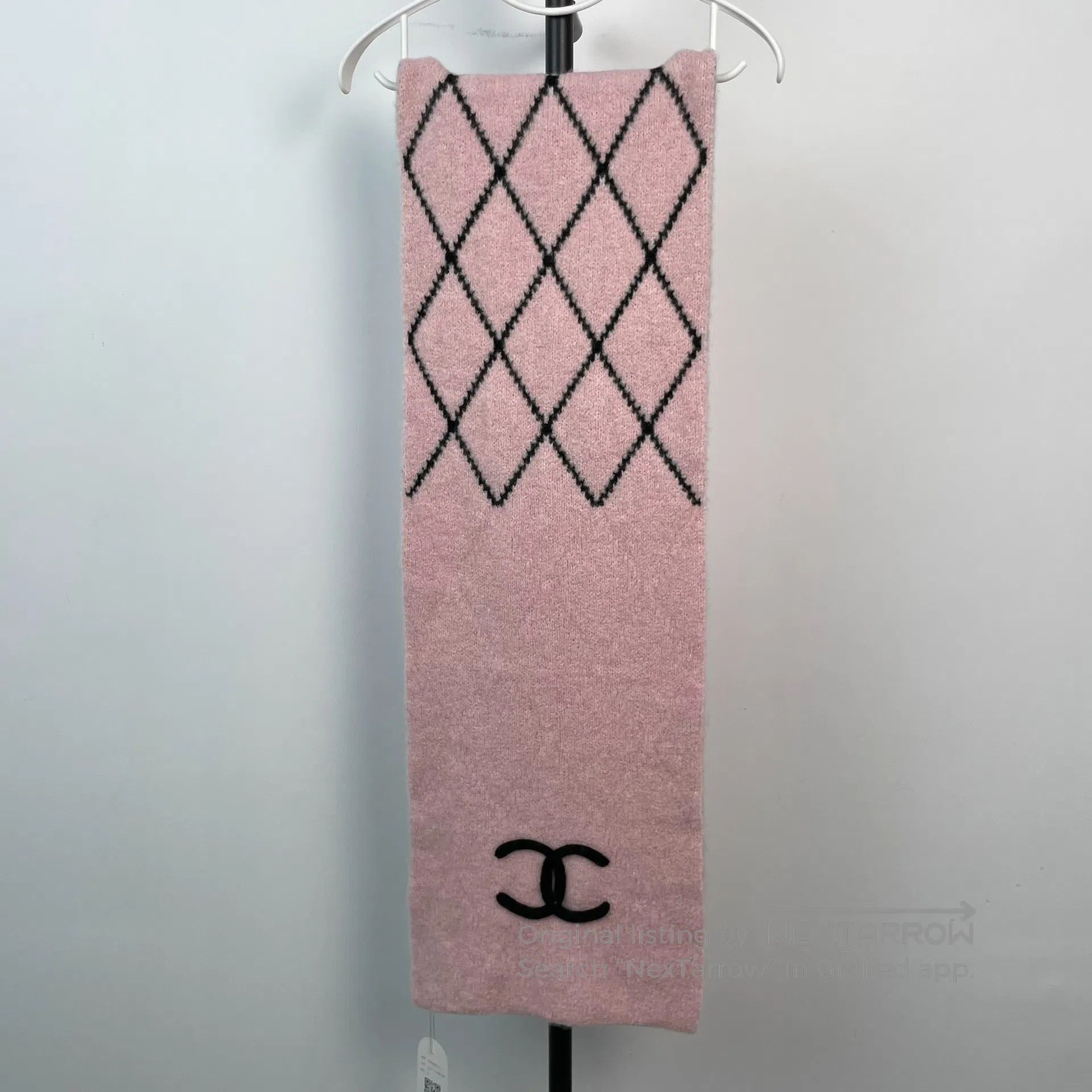 Chanel Chanel Pink and black double C logo lozenge patterned cash Size ONE SIZE - 1 Thumbnail